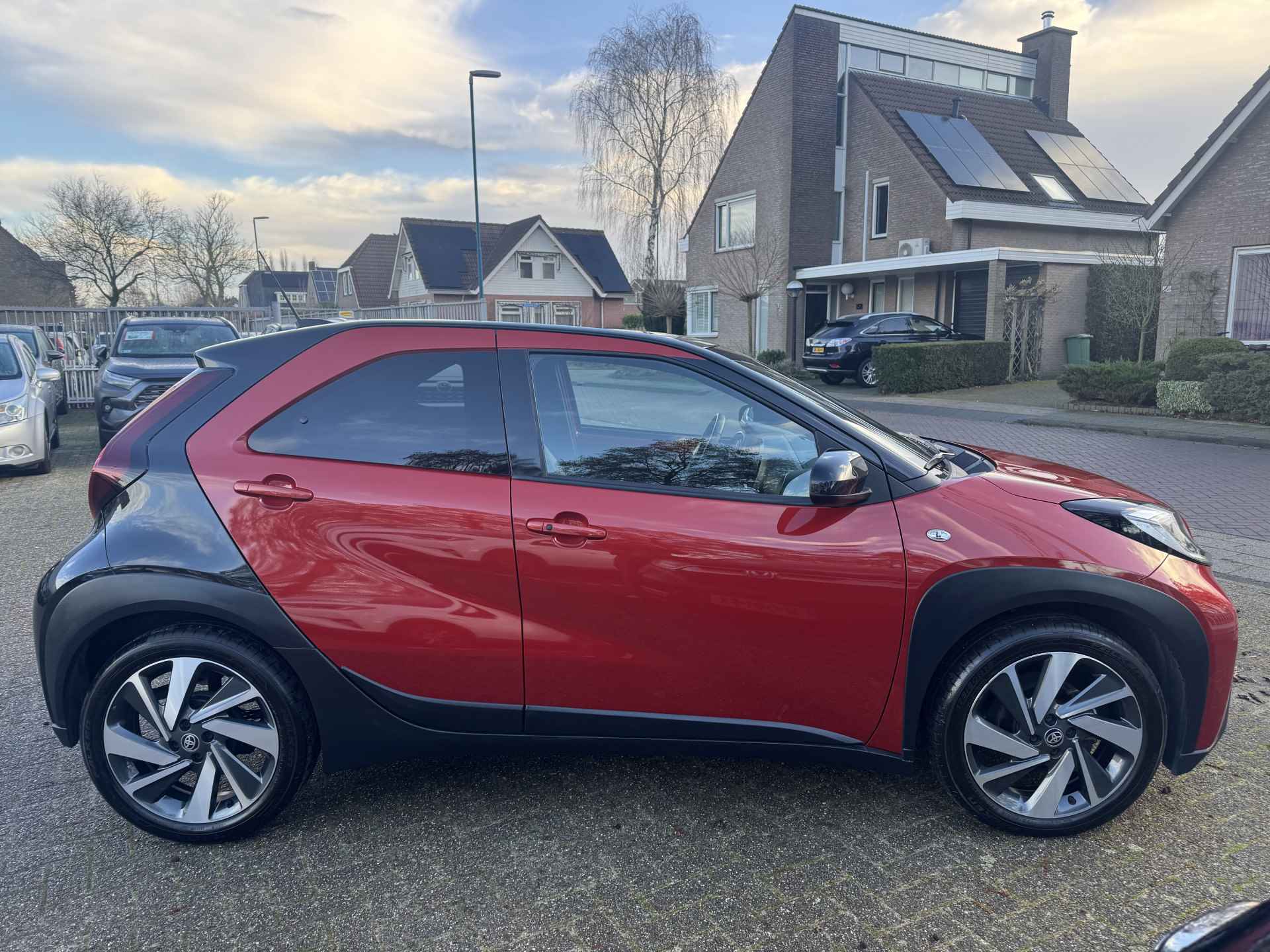 Toyota Aygo X 1.0 VVT-i MT JBL, parkeersensoren, apple/android carplay , All-in Rijklaarprijs - 28/32