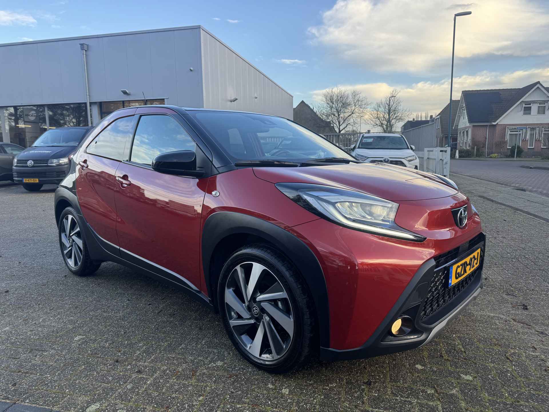 Toyota Aygo X 1.0 VVT-i MT JBL, parkeersensoren, apple/android carplay , All-in Rijklaarprijs - 29/32