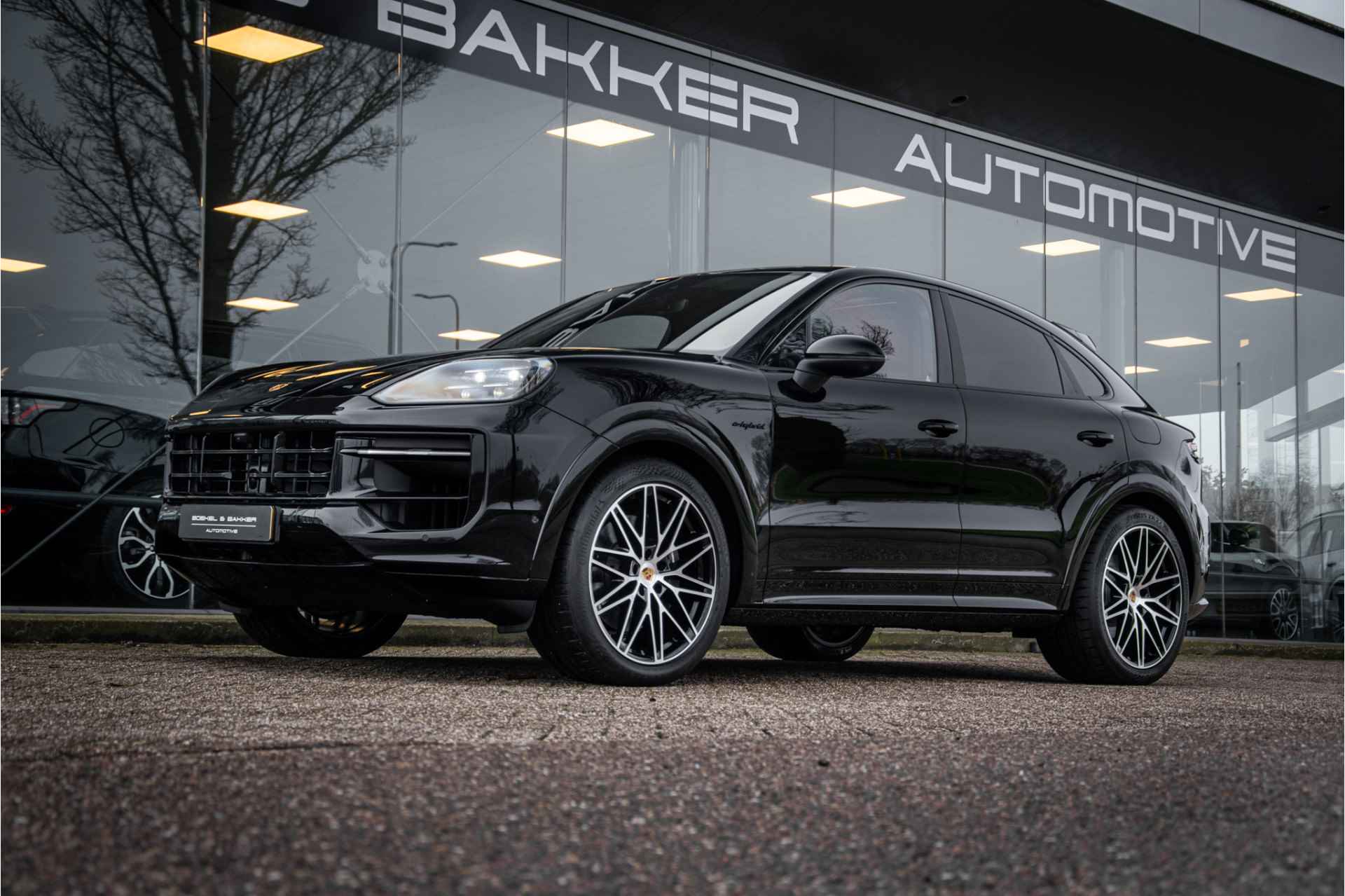 Porsche Cayenne Coupé 3.0 E-Hybrid - PASM - Sportdesign - Matrix - HUD - Adapt. Cruise - BOSE - GT Nw. model! Direct leverbaar! - 29/89