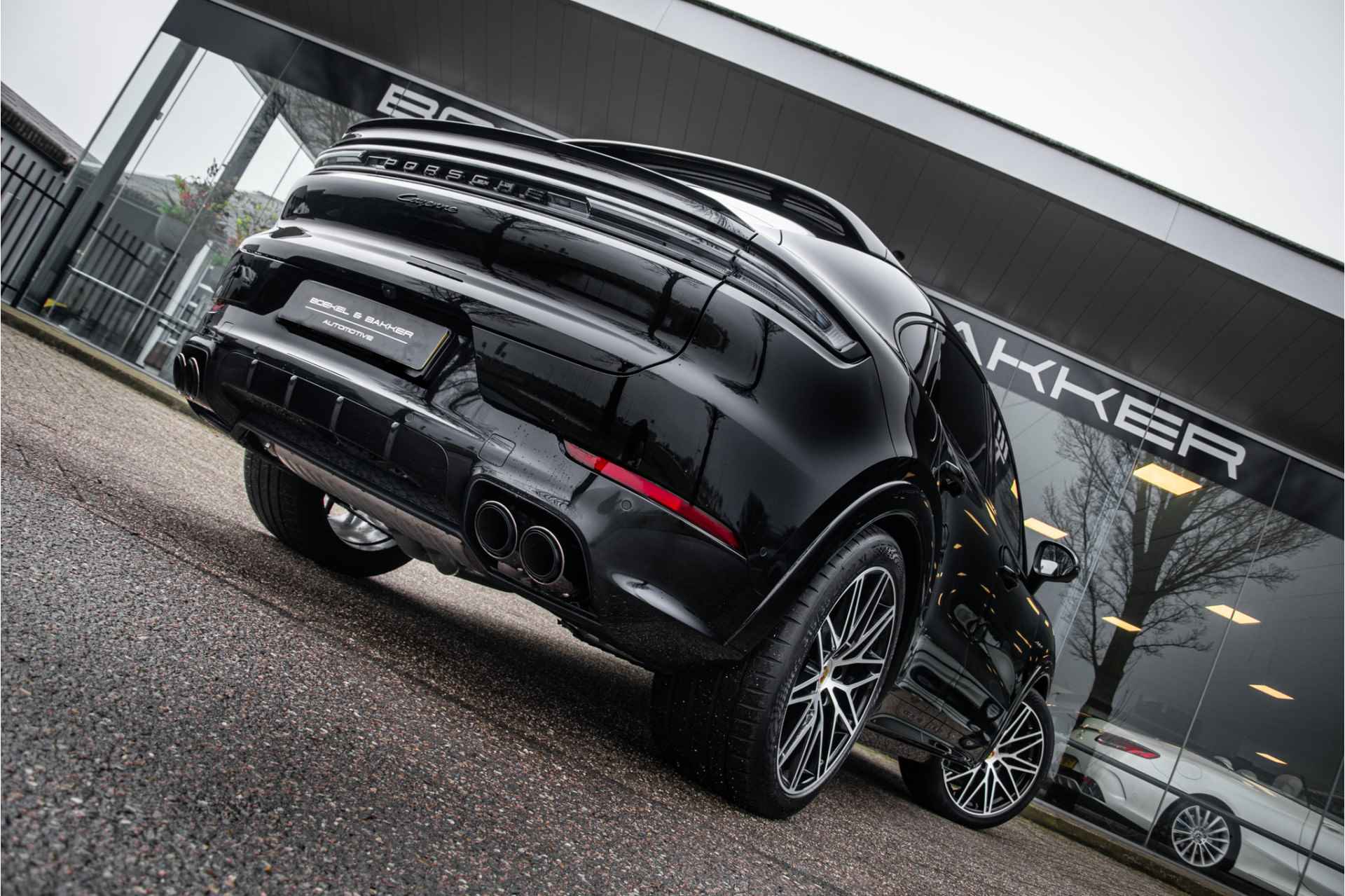 Porsche Cayenne Coupé 3.0 E-Hybrid - PASM - Sportdesign - Matrix - HUD - Adapt. Cruise - BOSE - GT Nw. model! Direct leverbaar! - 84/89