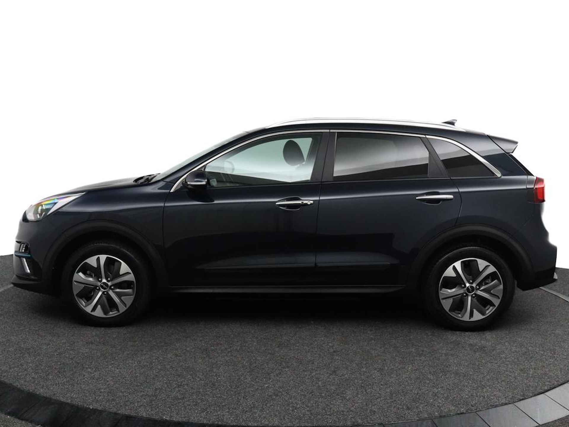 Kia e-Niro ExecutiveLine 64 kWh | All in prijs + BOVAG Garantie | 1e Eigenaar | Trekhaak | Navigatie | Adaptief Cruise Control - 3/48