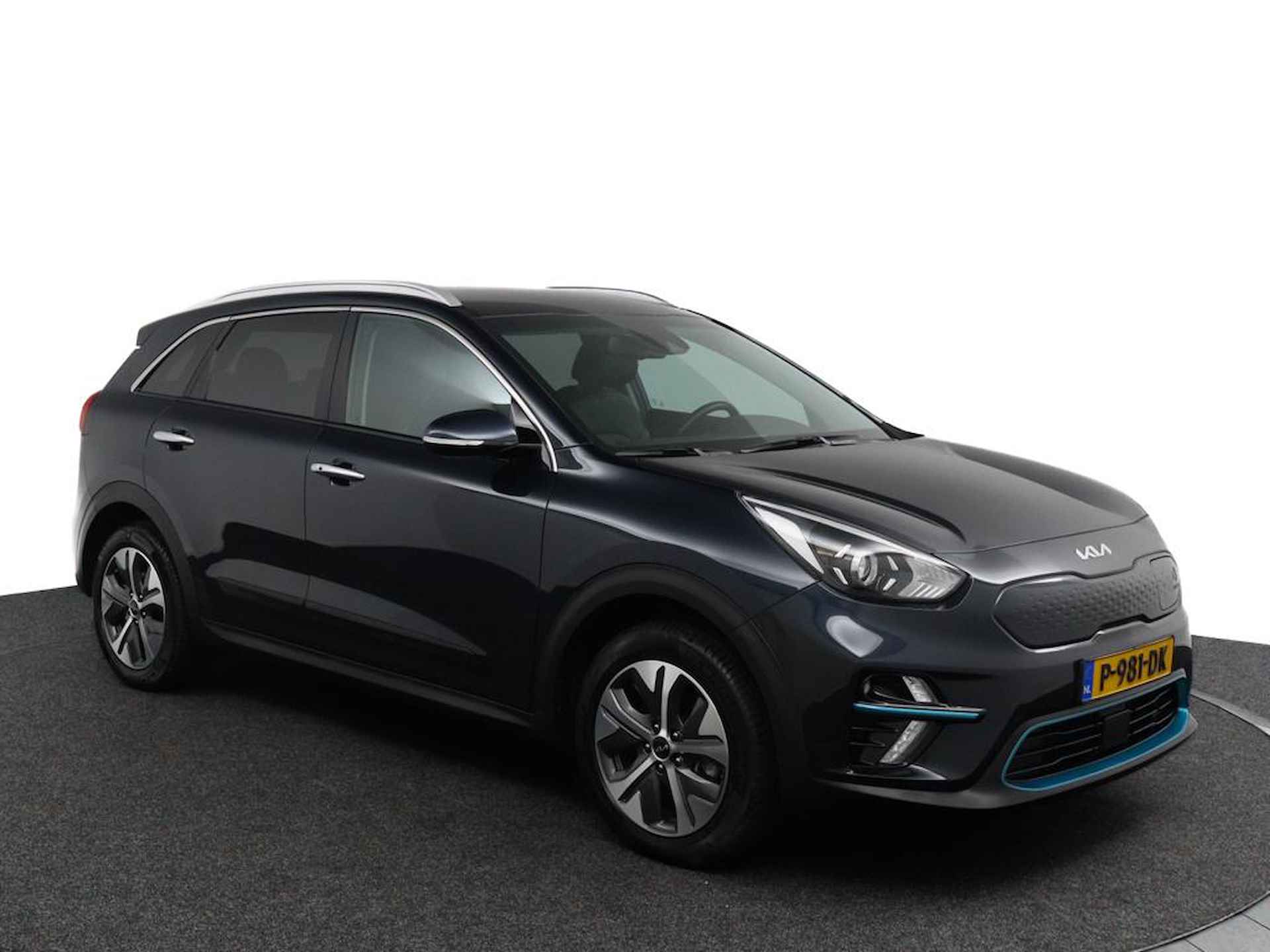 Kia e-Niro ExecutiveLine 64 kWh | All in prijs + BOVAG Garantie | 1e Eigenaar | Trekhaak | Navigatie | Adaptief Cruise Control - 14/48