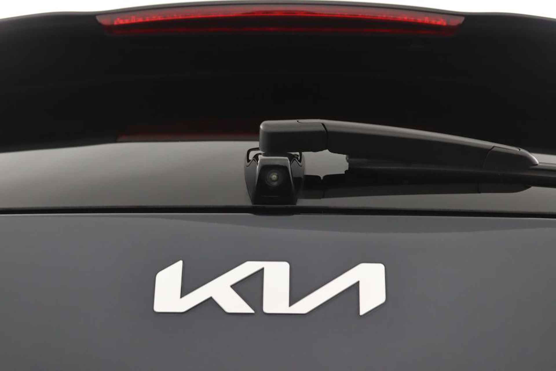 Kia e-Niro ExecutiveLine 64 kWh | All in prijs + BOVAG Garantie | 1e Eigenaar | Trekhaak | Navigatie | Adaptief Cruise Control - 38/48