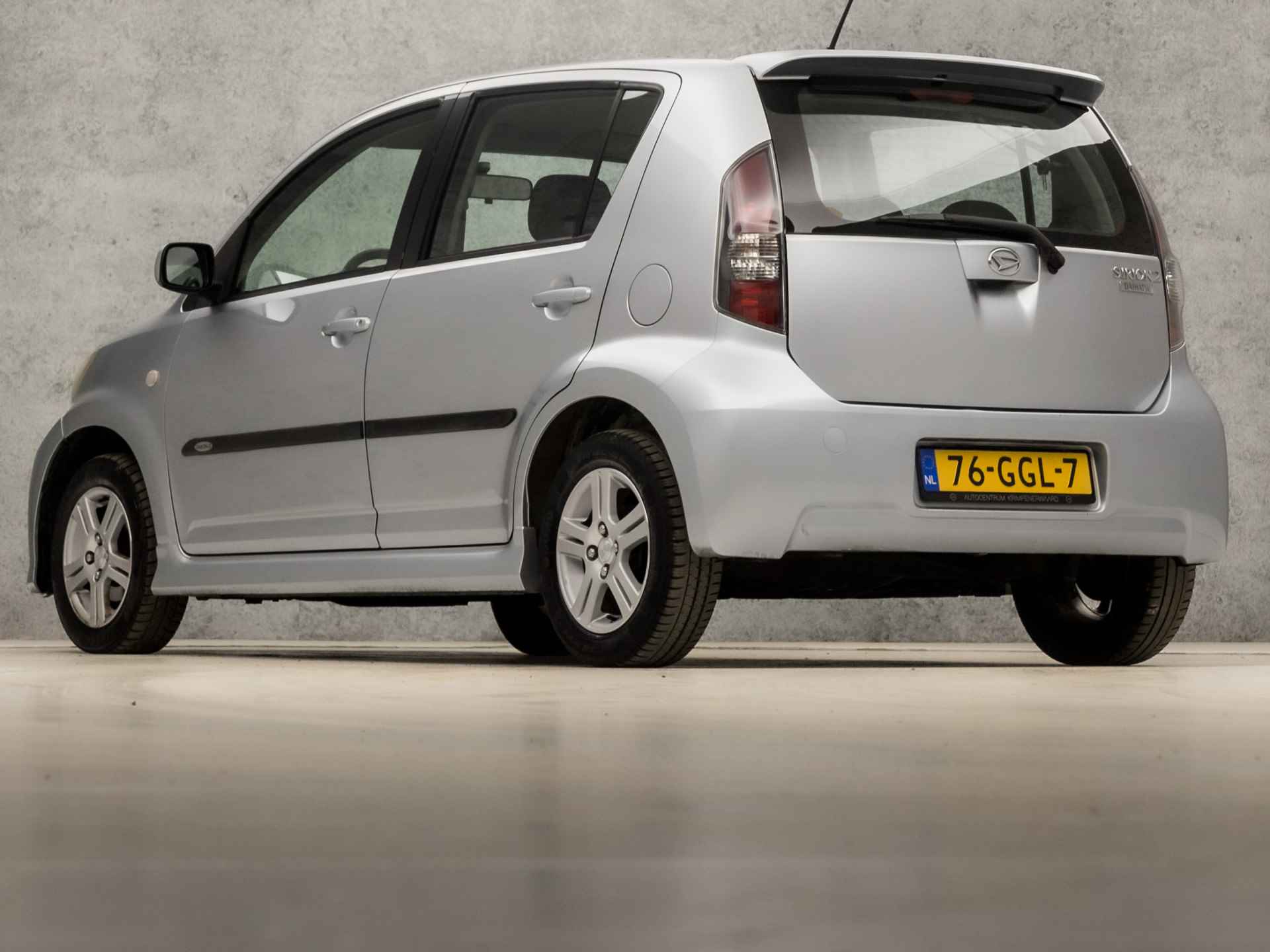 Daihatsu Sirion 2 1.3-16V Exclusive Sport Automaat (NAP, YOUNGTIMER, RADIO, SPORTSTOELEN, ELEK PAKKET, ARMSTEUN, LM VELGEN, NIEUWE APK, NIEUWSTAAT) - 3/27