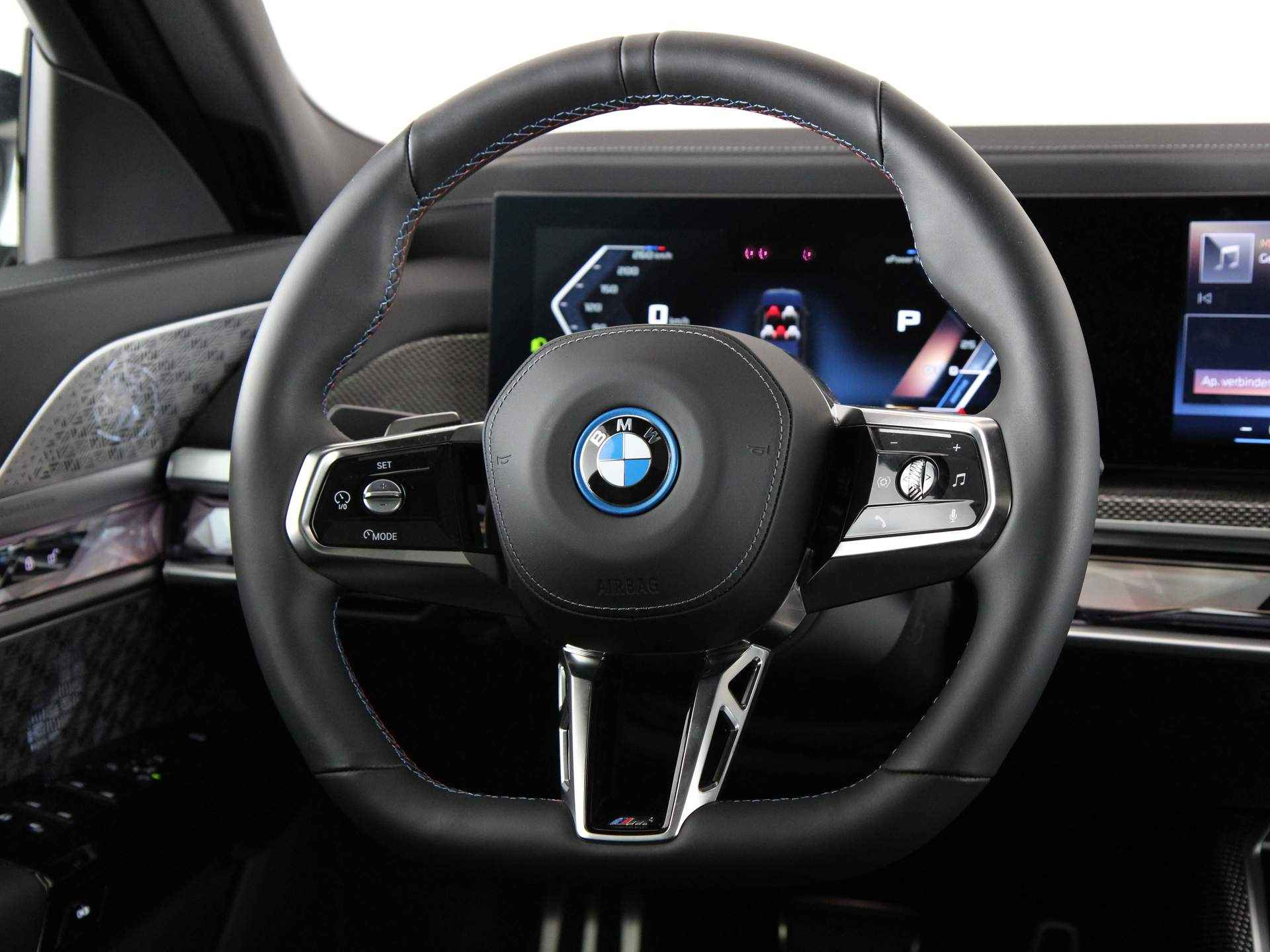 BMW i7 M70 xDrive - 3/34