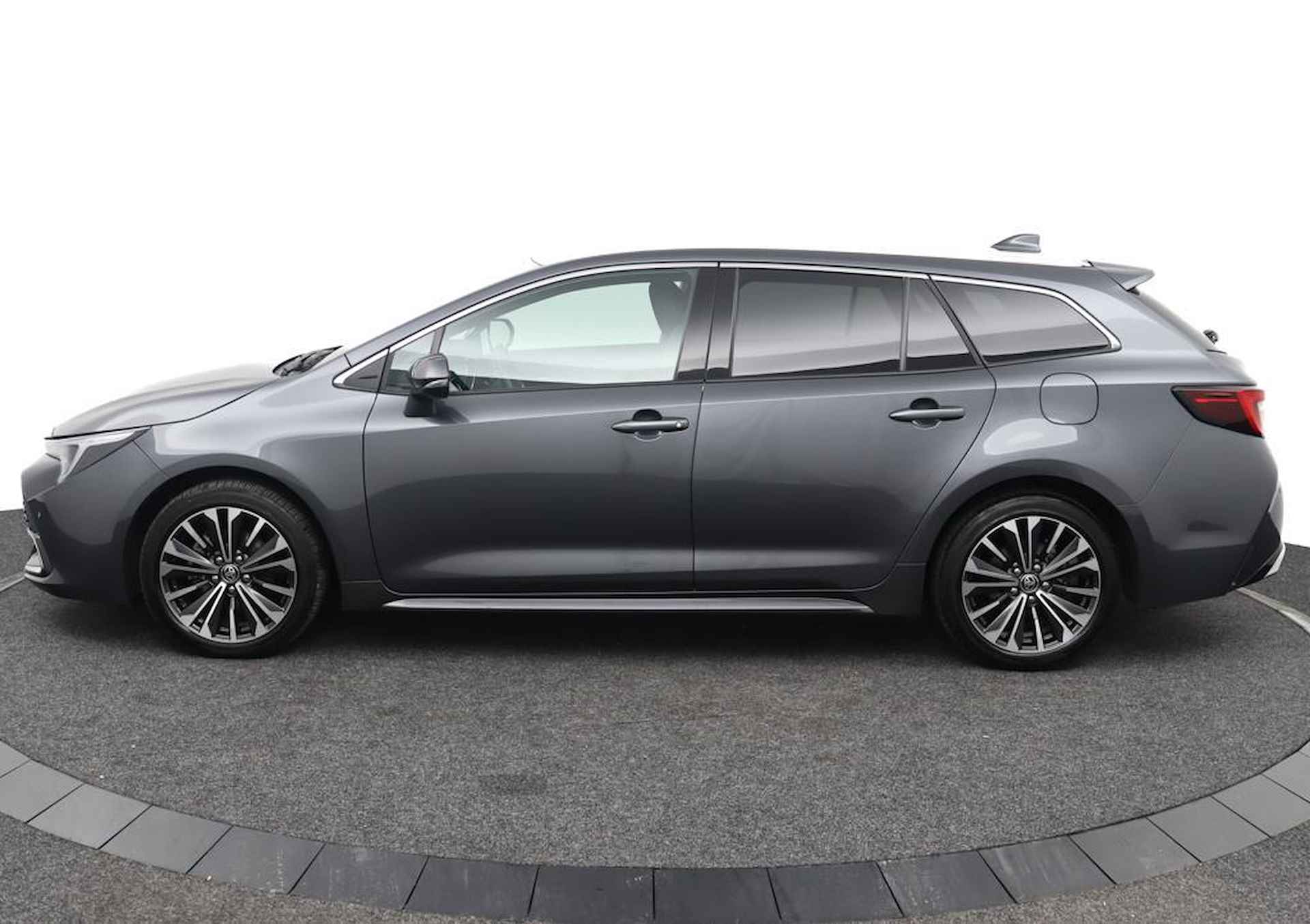 Toyota Corolla Touring Sports Hybrid 140 Dynamic | Full map navigatie | Apple carplay/Android auto | Elektrische achterklep | - 3/47