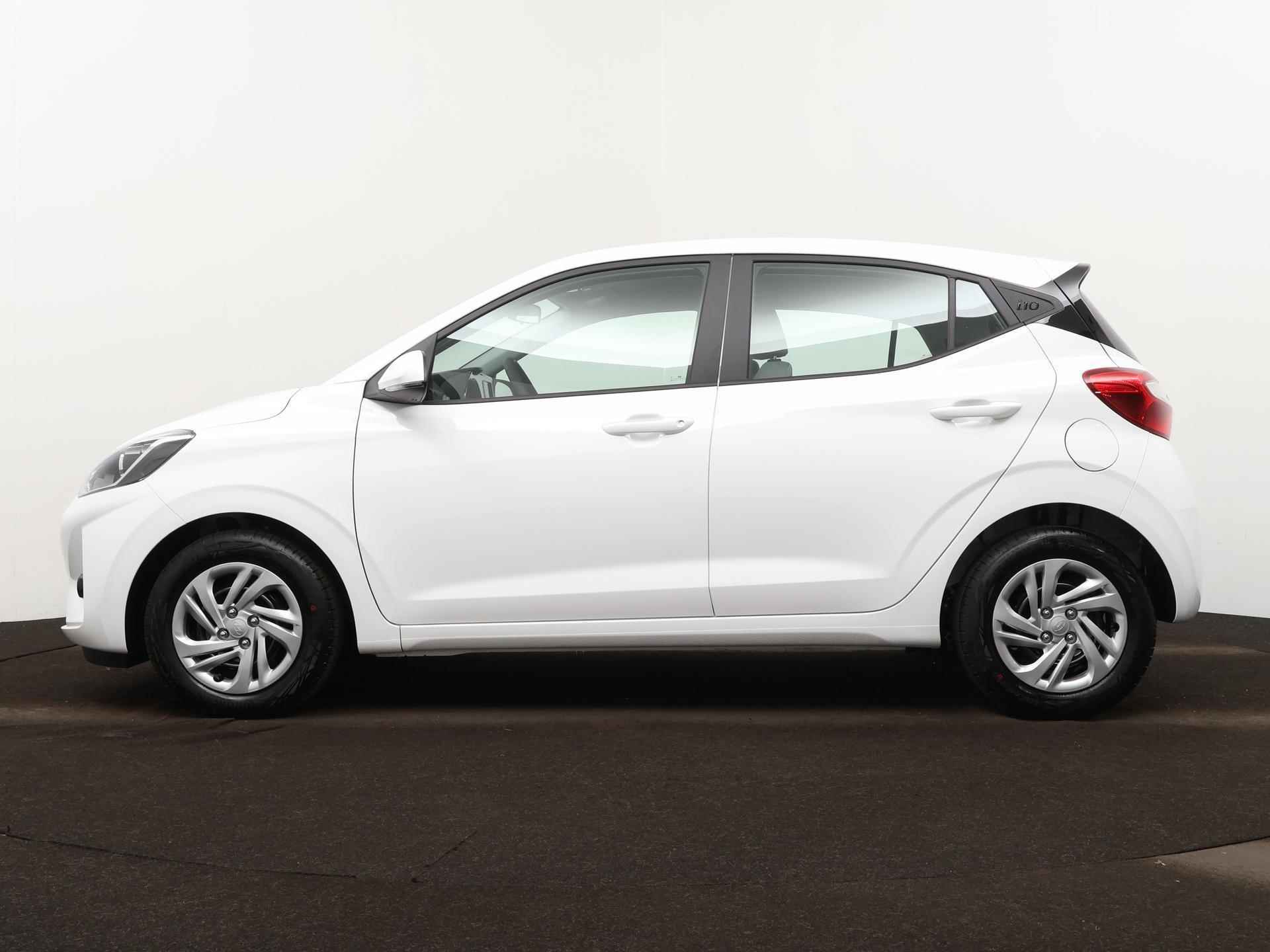 Hyundai i10 1.0 Premium | Navi | Apple Car Play | €2200 voorraadvoordeel! | Cruise Control | Achteruitrij Camera | - 3/26