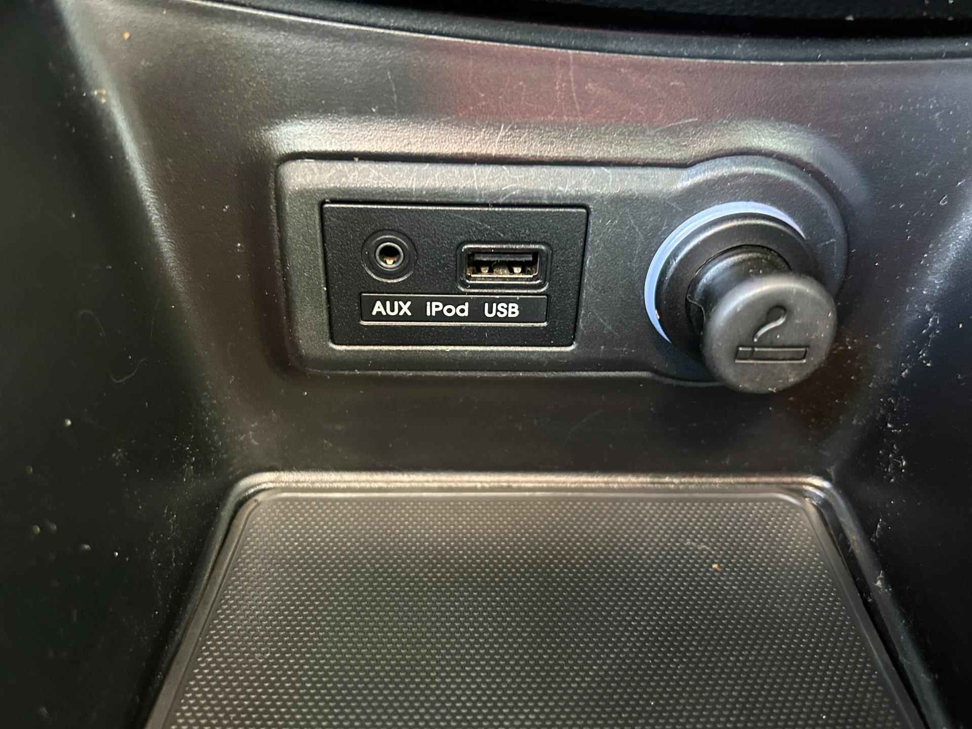Hyundai Ix20 1.4i i-Drive Airco Elek.Pakket Isofix USB Trekhaak Nieuwe APK Nette Staat! - 14/21