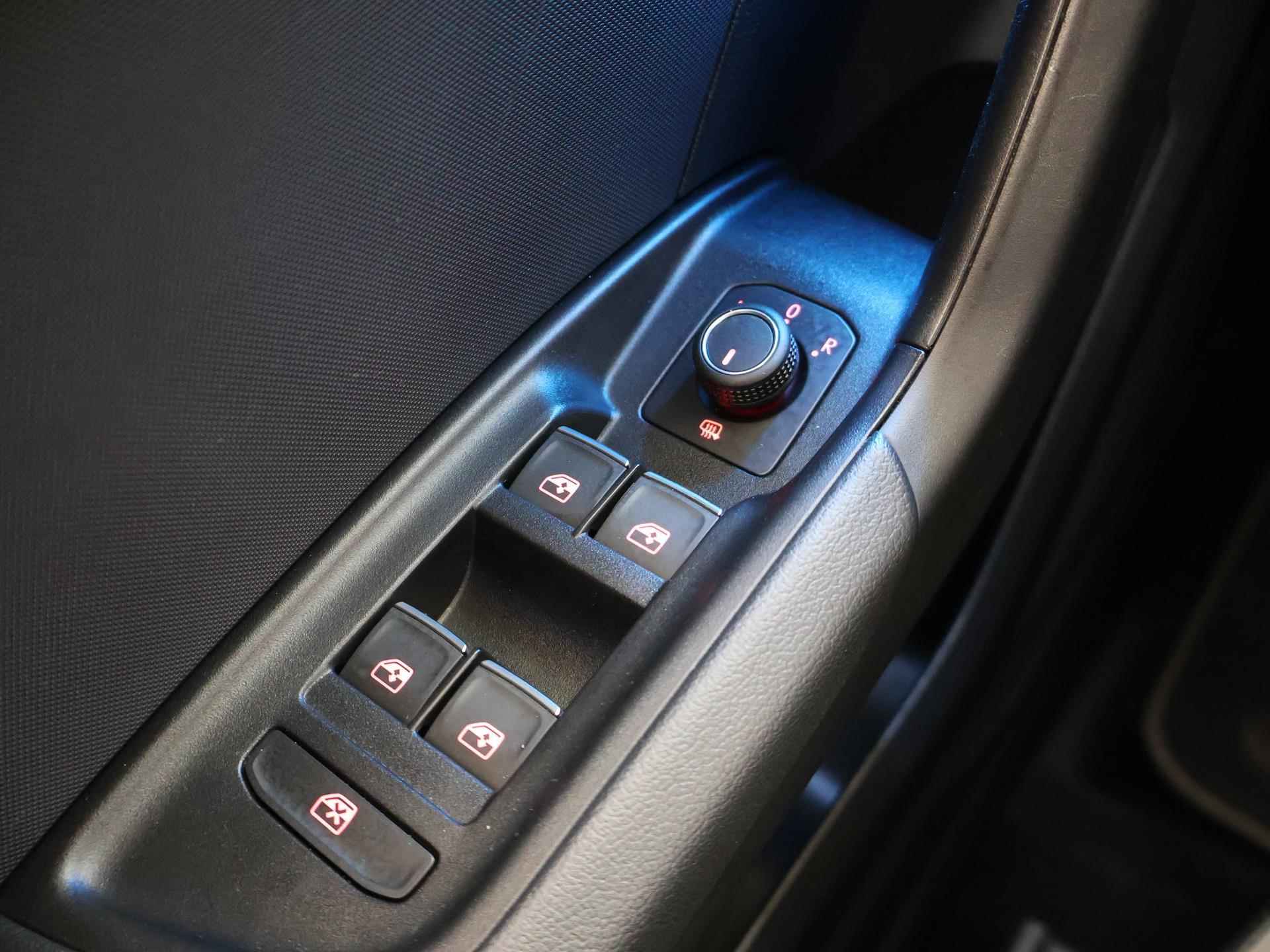 Audi A1 Sportback 30 TFSI Pro S-Line | Digitaal Dashboard | Climate Control | Navigatie | Cruise Control Sportstoelen | Lichtmetalen velgen | LED | Privacy Glass | - 36/44