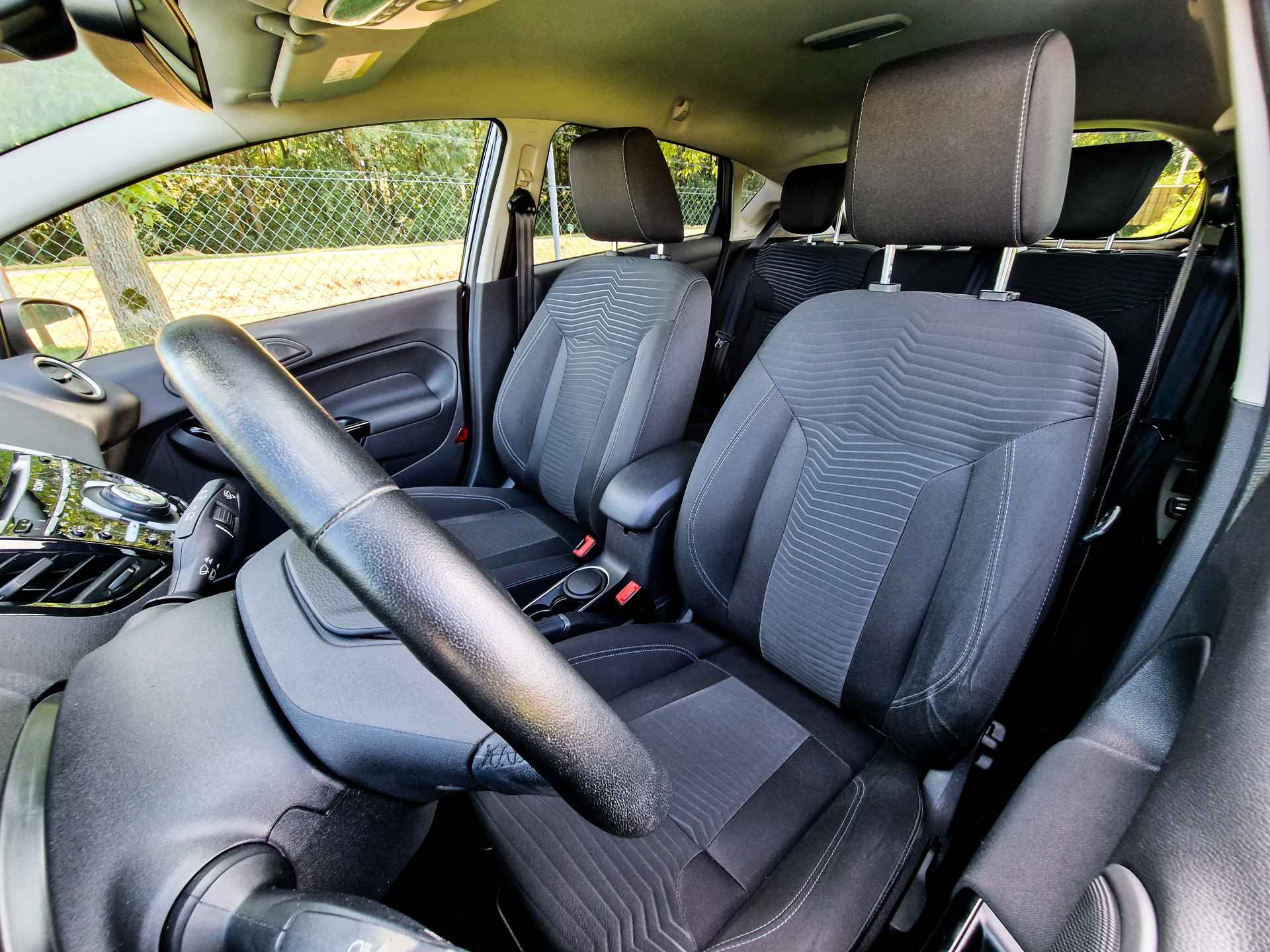 Ford Fiesta 1.0 EcoBoost 100pk Titanium Automaat | CLIMA | NAVI | TREKHAAK | - 4/20