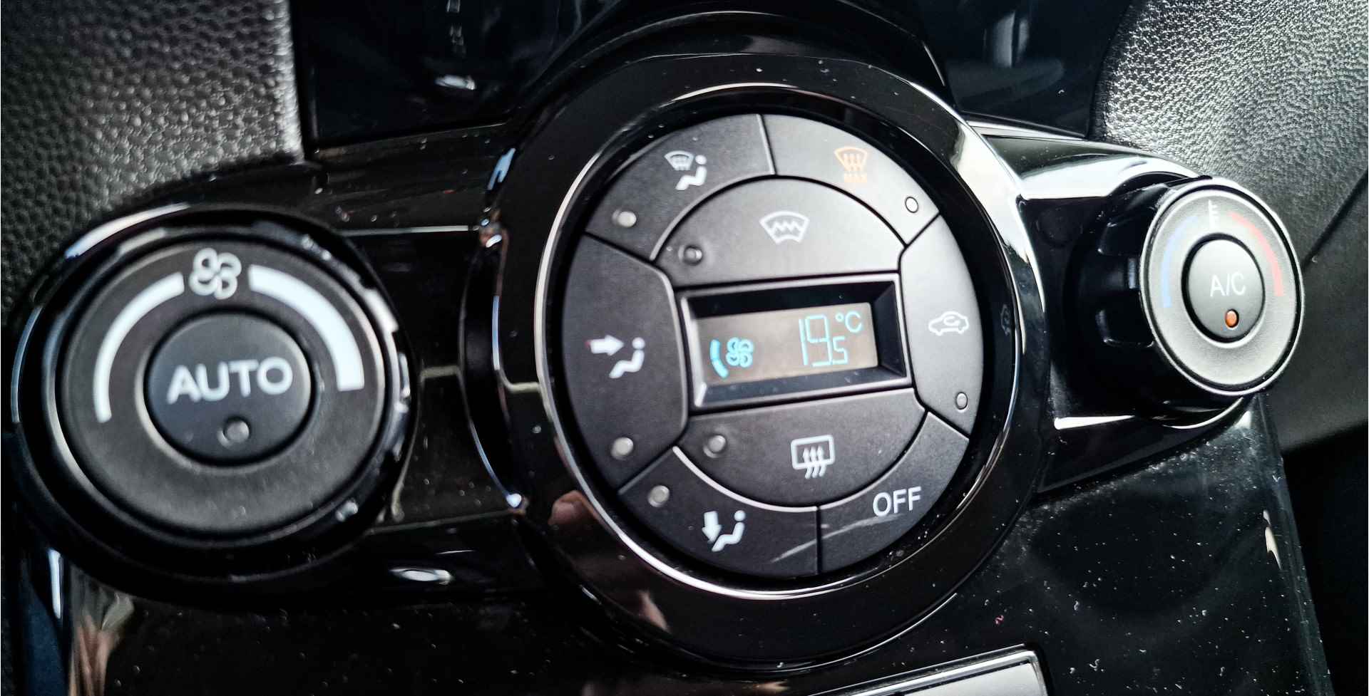 Ford Fiesta 1.0 EcoBoost 100pk Titanium Automaat | CLIMA | NAVI | TREKHAAK | - 15/20