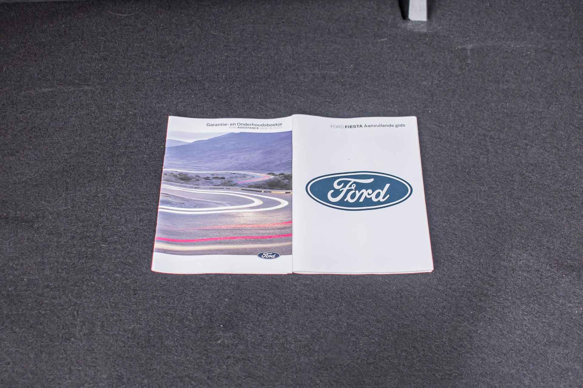 Ford Fiesta 1.0 EcoBoost Hybrid Titanium - 26/29