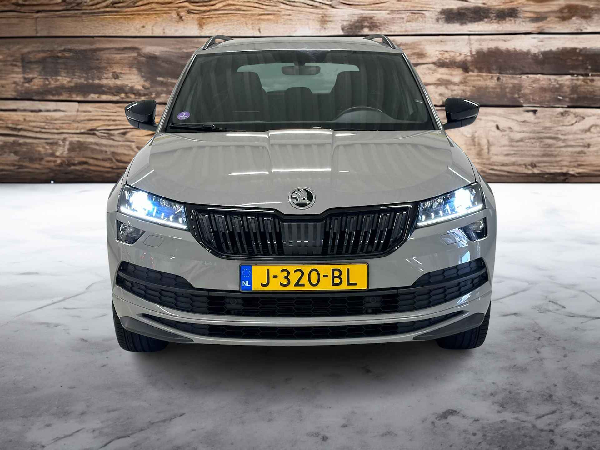 Škoda Karoq 1.5 TSI ACT Sportline Business | Virtual Cockpit | Full options | 12 maanden BOVAG | NAP - 6/37