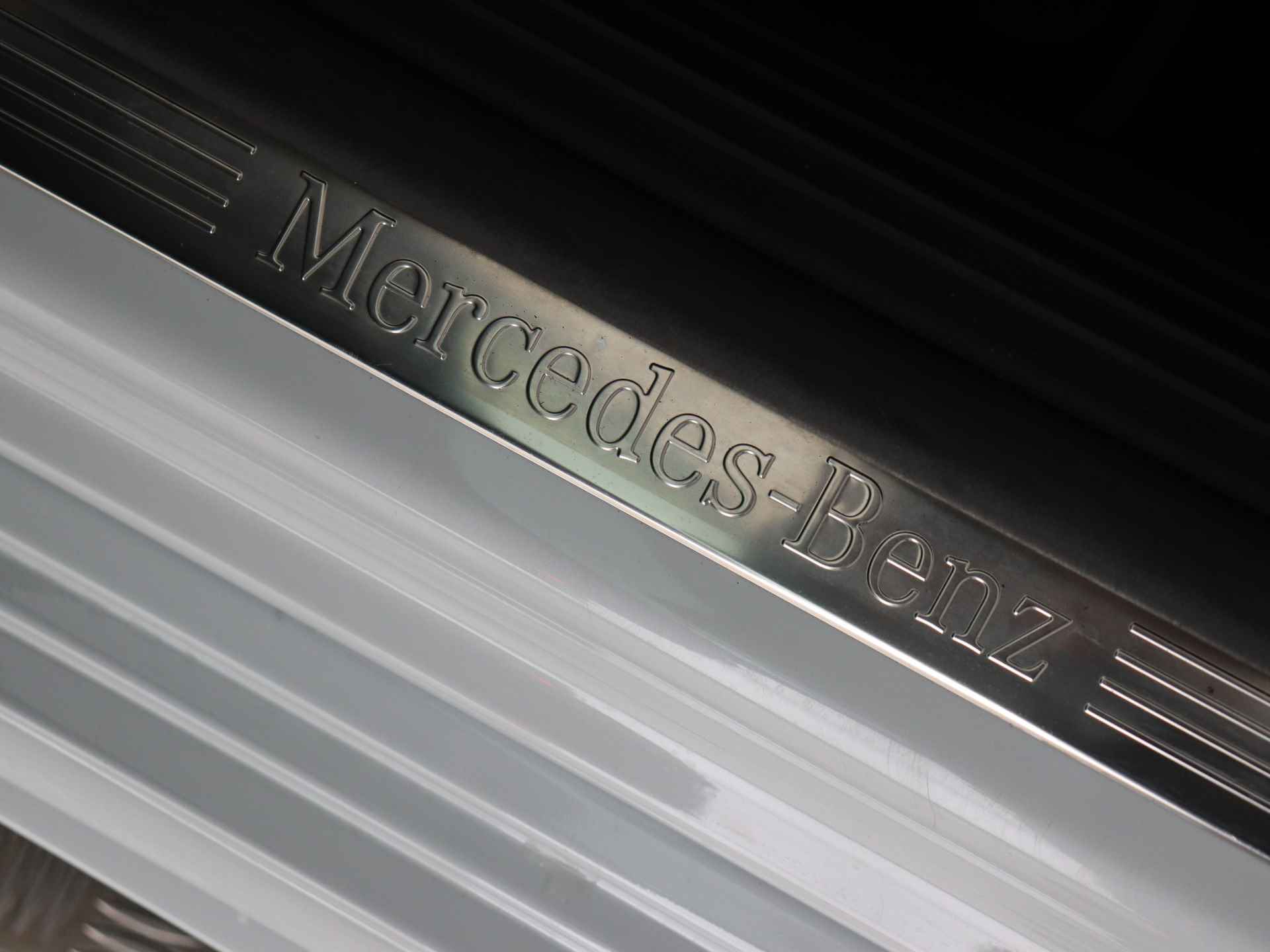Mercedes-Benz A-Klasse 200 AMG Line (Panodak / ACC / Full Led / Distronic+ / Climate / 19 Inch / Digi dash) - 31/67