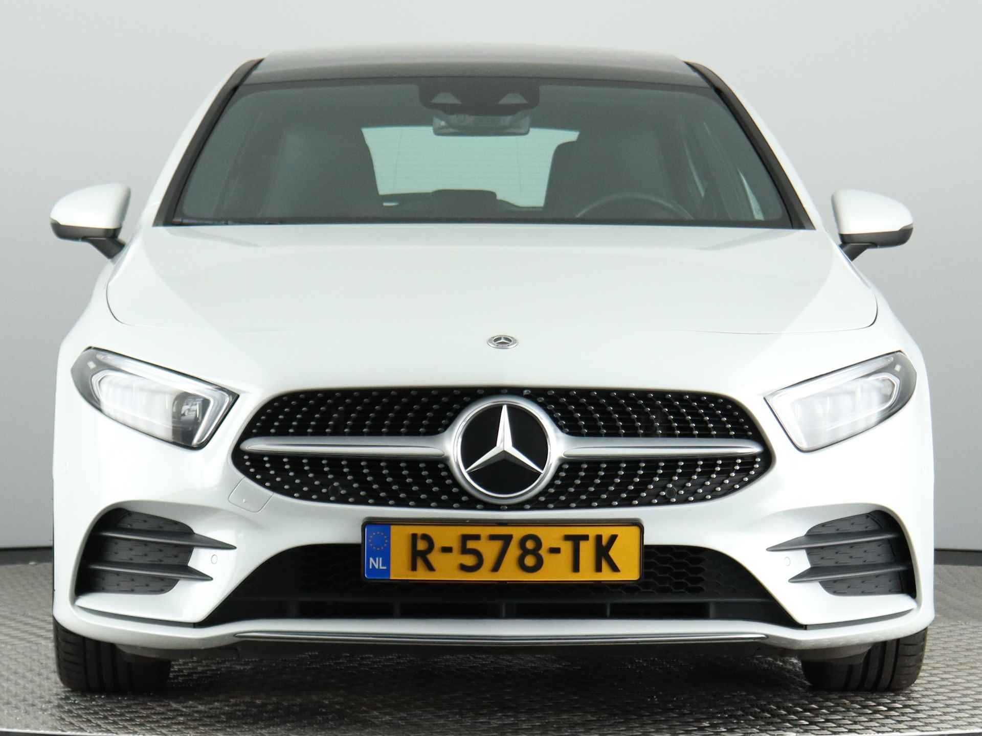 Mercedes-Benz A-Klasse 200 AMG Line (Panodak / ACC / Full Led / Distronic+ / Climate / 19 Inch / Digi dash) - 5/67