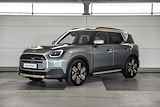 MINI Countryman E Favoured 66.5 kWh | Pakket L | Dak en spiegelkappen in Vibrant Silver