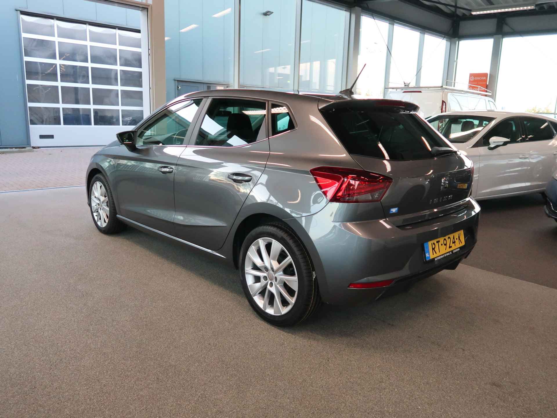 SEAT Ibiza 1.0 TSi 95pk Style Bns. Intense 5-drs. 17INCH/CAMERA/CARPLAY/NAVI/ADAPT.CRUISE/PDC - 16/84