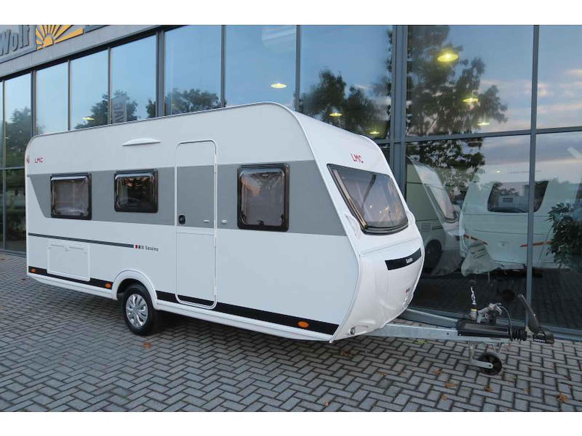 LMC Sassino Comfort 460 E INCL MOVER+ACHTERRAAM - 3/19