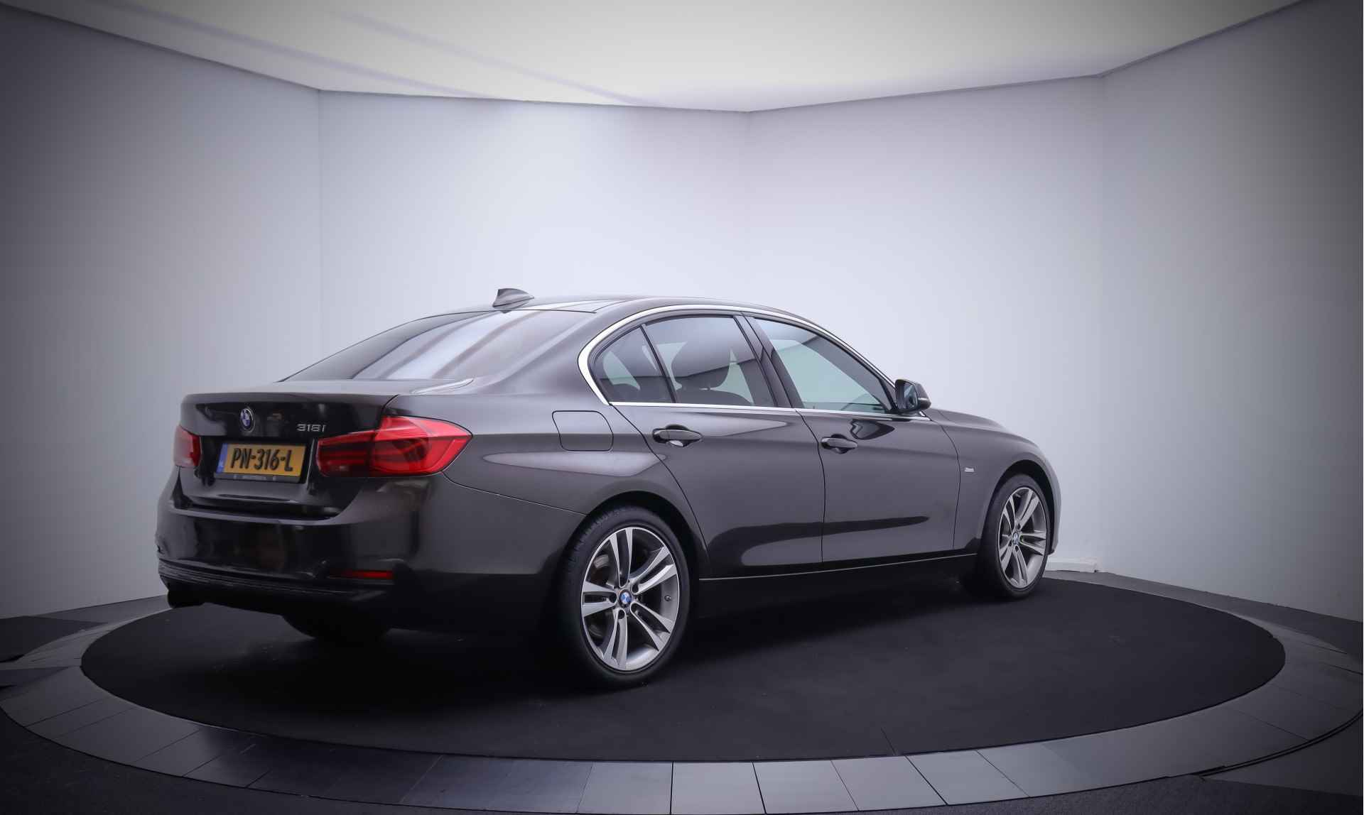 BMW 3-serie 318iA SPORT-LINE Executive FULL LED/NAVI PROF/SPORTSTOELEN/CRUISE/PDC V+A/LMV 18'' - 5/24