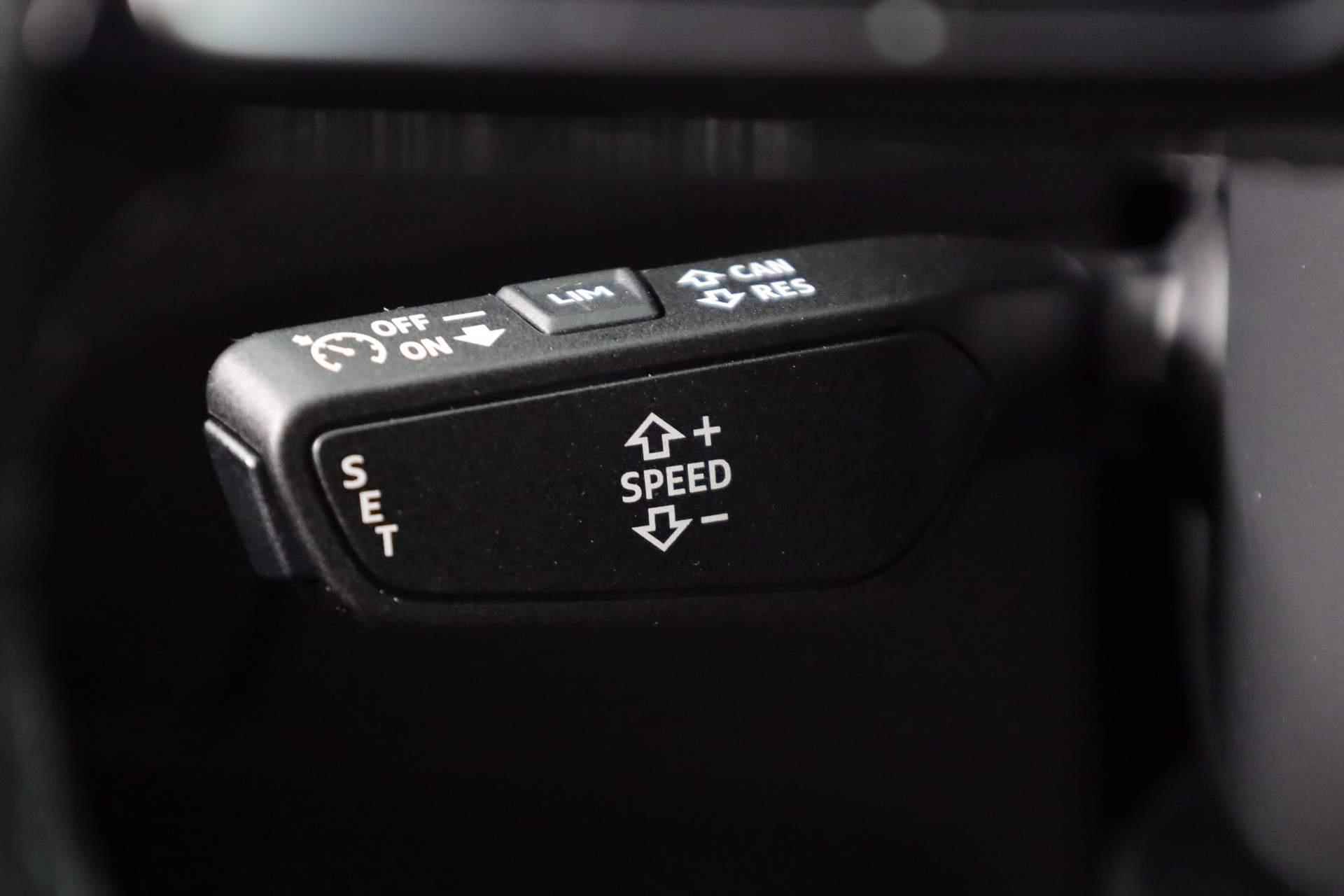 Audi Q2 35 TFSI 150PK S Edition | Stoelverwarming voorin | Assistentiepakket Parking | Comfortsleutel | - 25/42