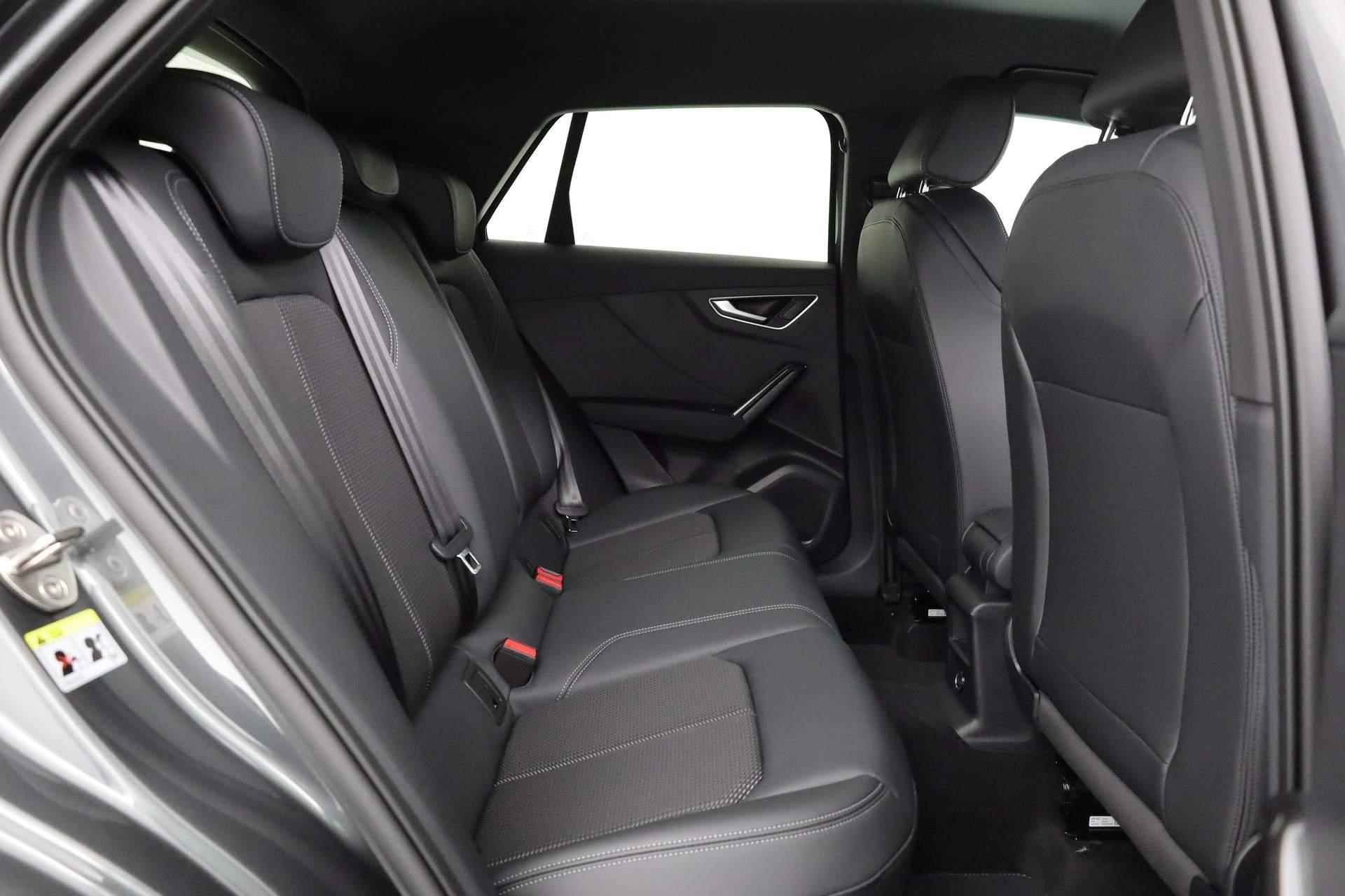 Audi Q2 35 TFSI 150PK S Edition | Stoelverwarming voorin | Assistentiepakket Parking | Comfortsleutel | - 41/42