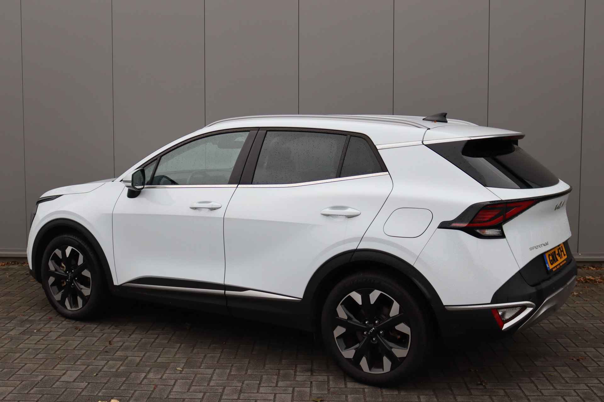 Kia Sportage 1.6 T-GDi Plug-in Hybrid AWD DynamicLine Navigatie/Camera/Winter-Pack/Adaptive Cruise-Control - 4/34