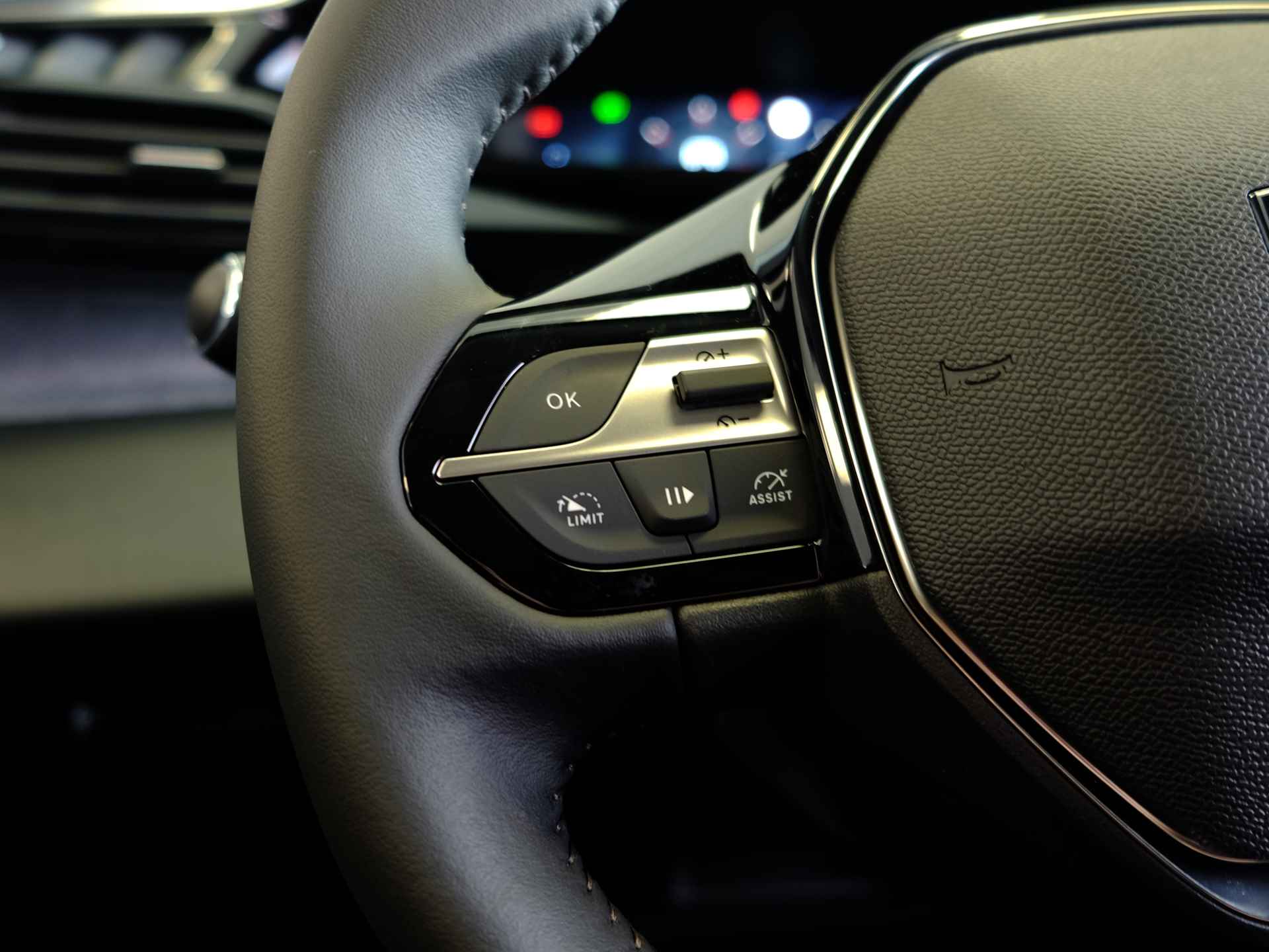 Peugeot 308 Sw 1.2 PureTech Allure 130pk | Carplay | Park. sensoren | Camera | Stoelverwarming - 8/23