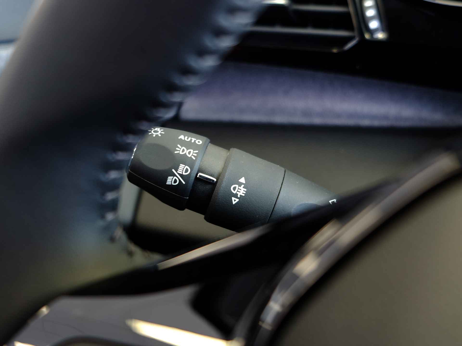 Peugeot 308 Sw 1.2 PureTech Allure 130pk | Carplay | Park. sensoren | Camera | Stoelverwarming - 10/23