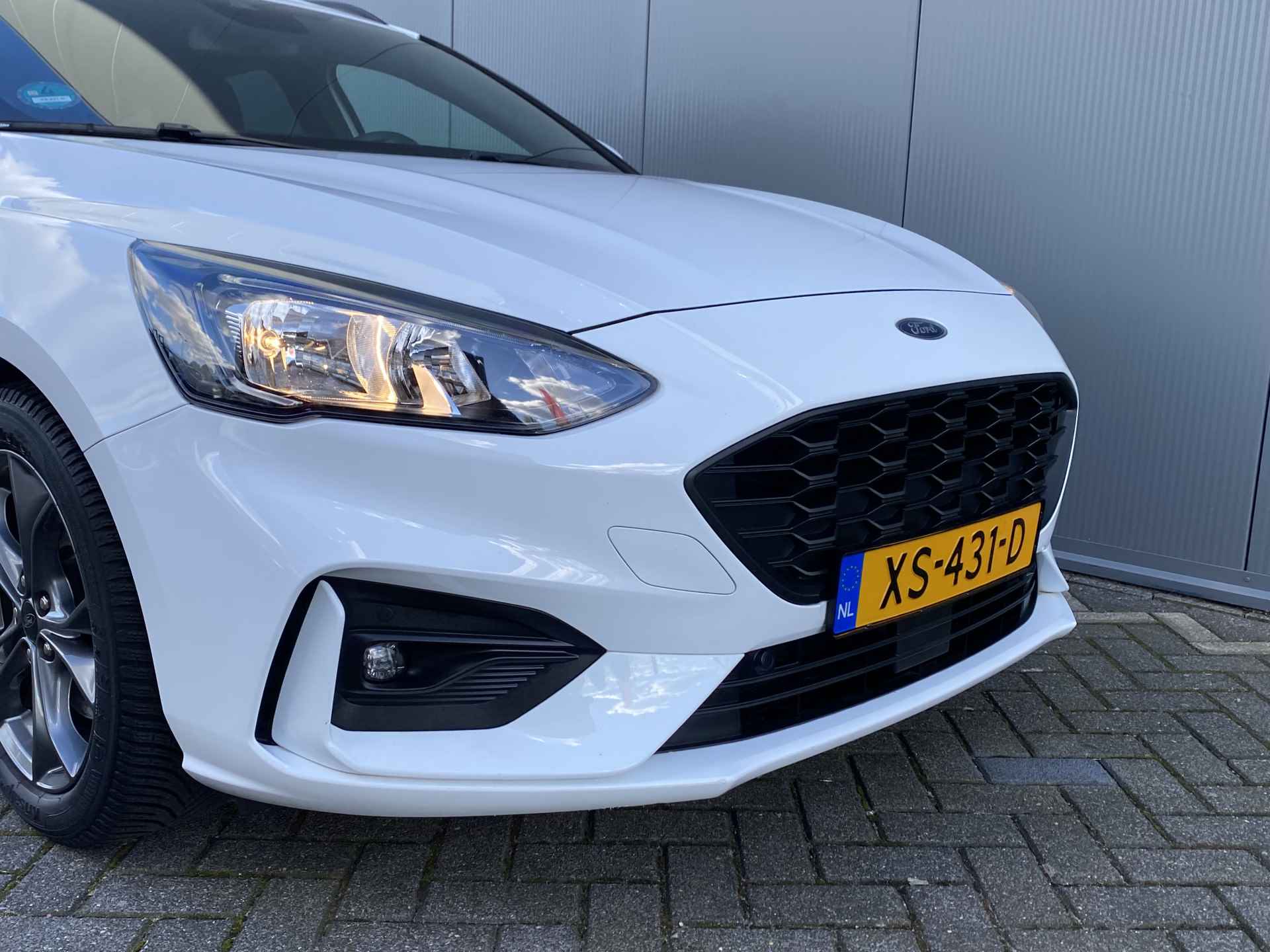 Ford Focus Wagon 1.0 EcoBoost 125pk ST-Line Business | LED | Airco | Carplay | Keyless | Navigatie | Sportstoelen | 17'' Lichtmetaal | Crui - 11/31