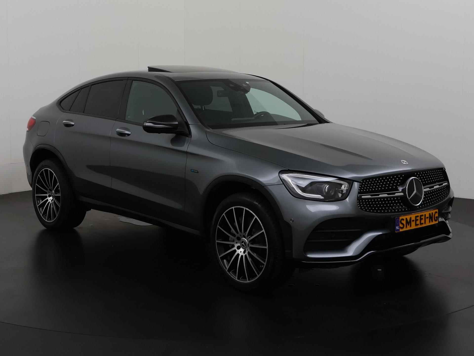 Mercedes-Benz GLC-klasse Coupé 300e 4MATIC Premium Plus AMG Night | Trekhaak | Schuifdak | Leder | Burmester | Zondag Open! - 30/45