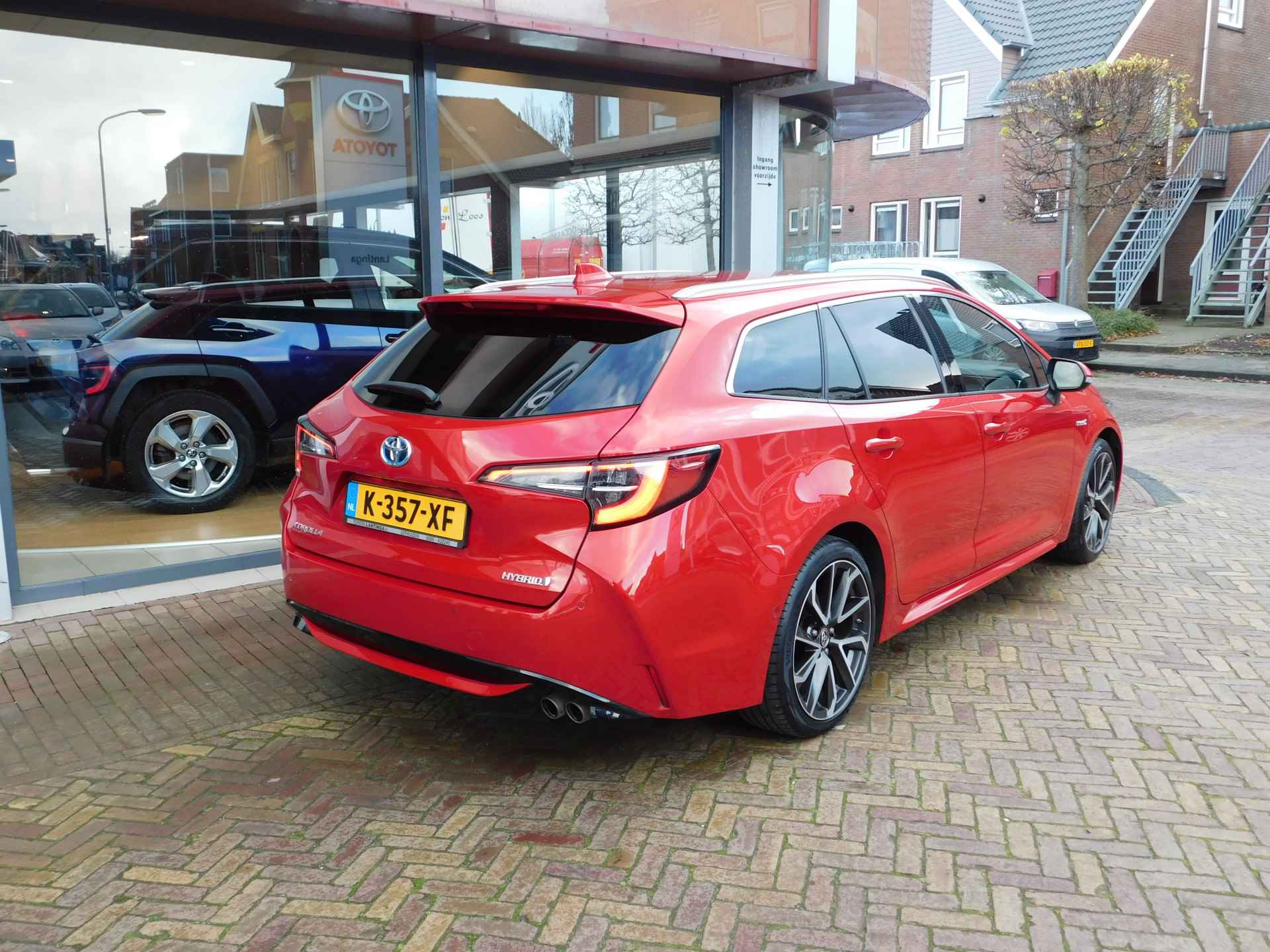 Toyota Corolla Touring Sports 2.0 Hybrid Executive - 43/58