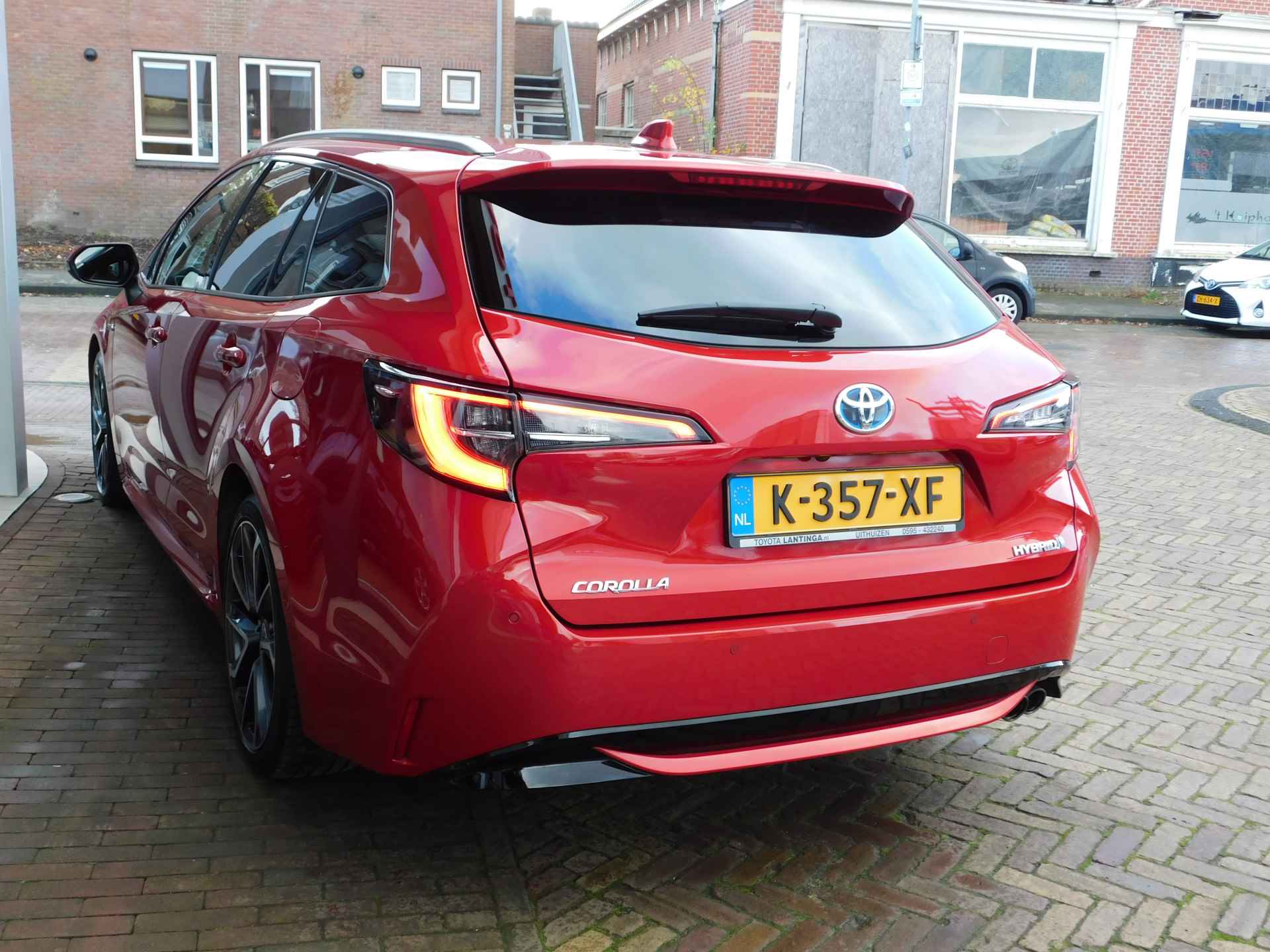 Toyota Corolla Touring Sports 2.0 Hybrid Executive - 46/58