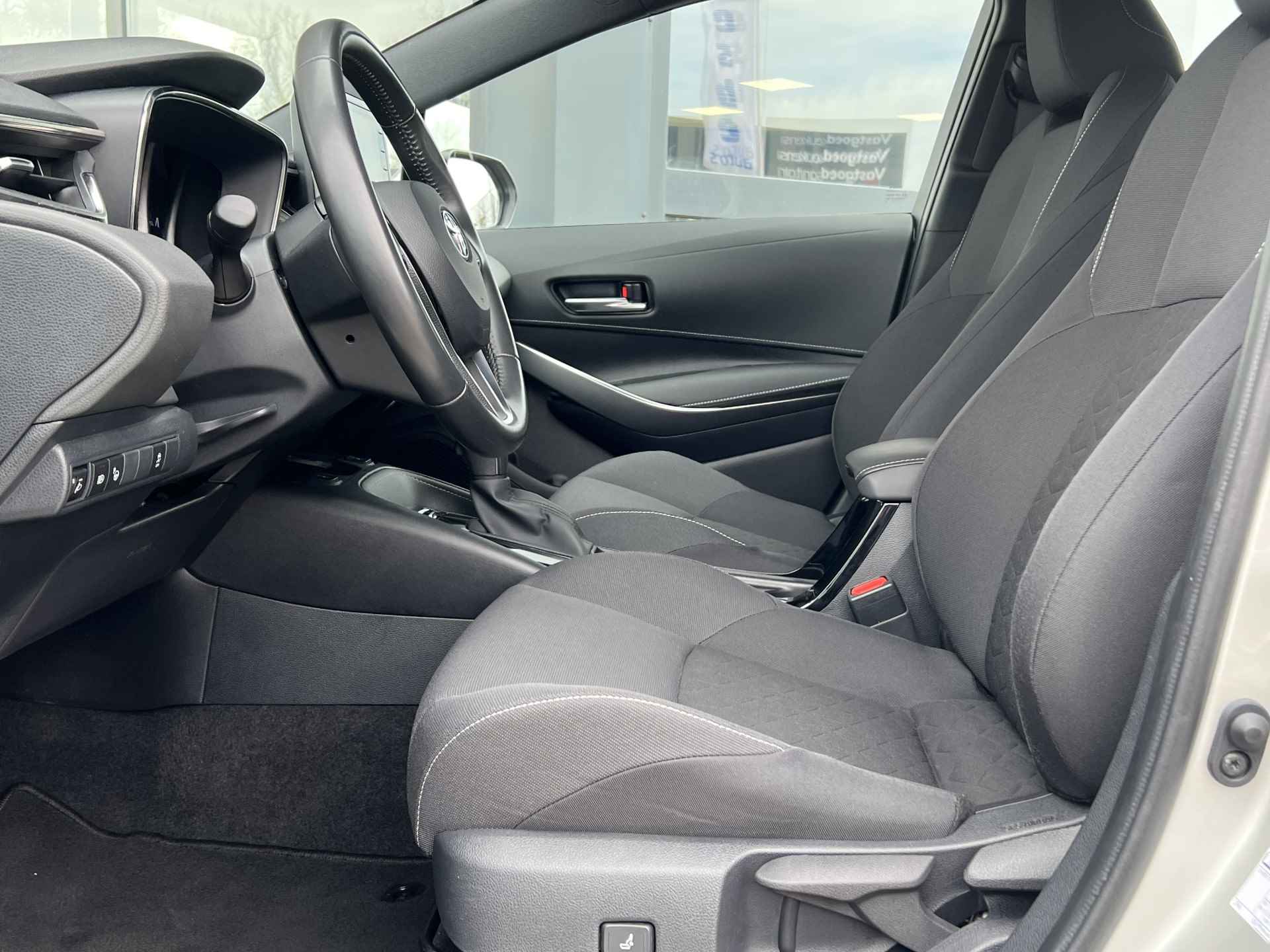 Toyota Corolla 1.8 Hybrid Business Intro Navigatie Camera Parkeersensoren V+A Adaptieve Cruise Control 17 Inch Velgen Stoelverwarming DAB Radio NL Auto 1e Eigenaar BTW - 11/44