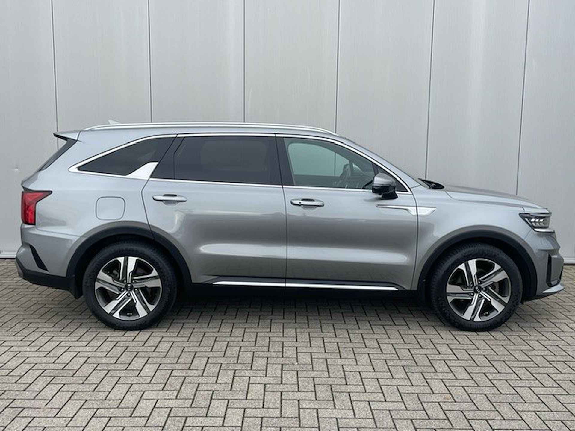 Kia Sorento 1.6 T-GDI Plug-in Hybrid 4WD ExecutiveLine 7p. Navigatie, Leder, LED, 18"Lm, 360 Camera, Adaptive Cruise Control, Climate Control - 3/34