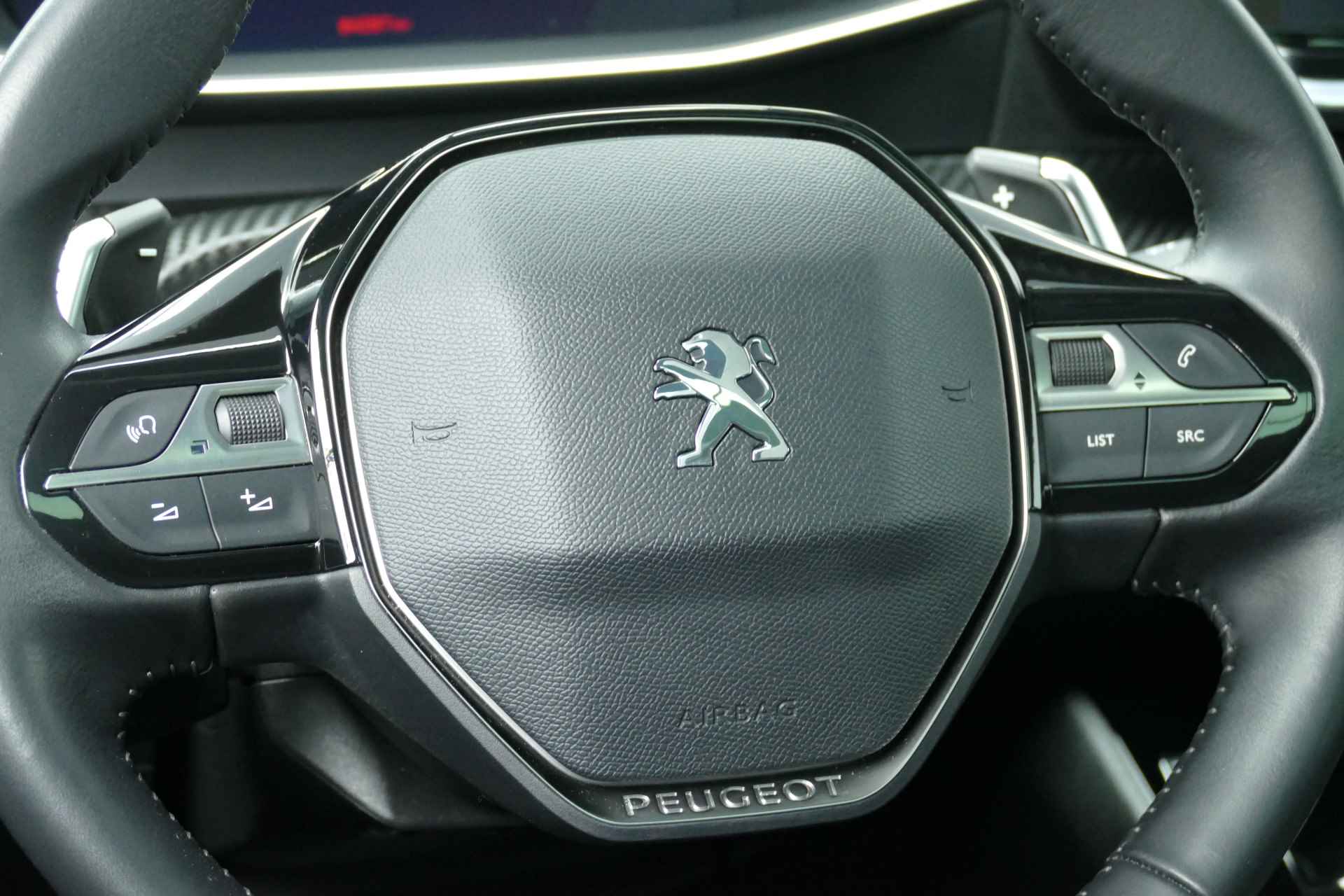 Peugeot 2008 1.2 130pk Allure. Panodak, Virt Cockpit, Led Koplampen, Stoelverw, Navi, Camera - 15/44