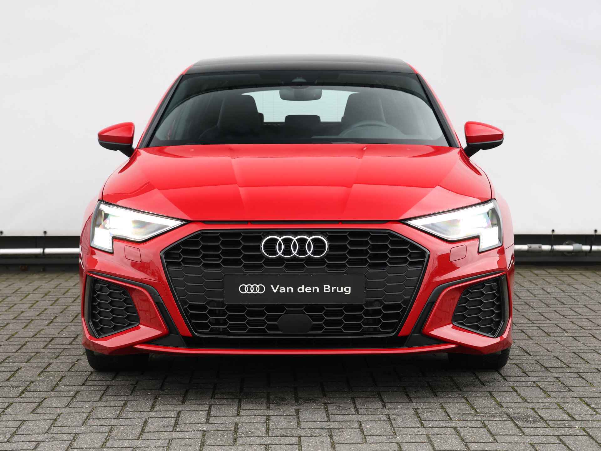 Audi A3 Sportback 35 TFSI S edition 150pk | Pano | Camera | Matrix LED | Stoelverwarming | Adaptive Cruise - 15/47