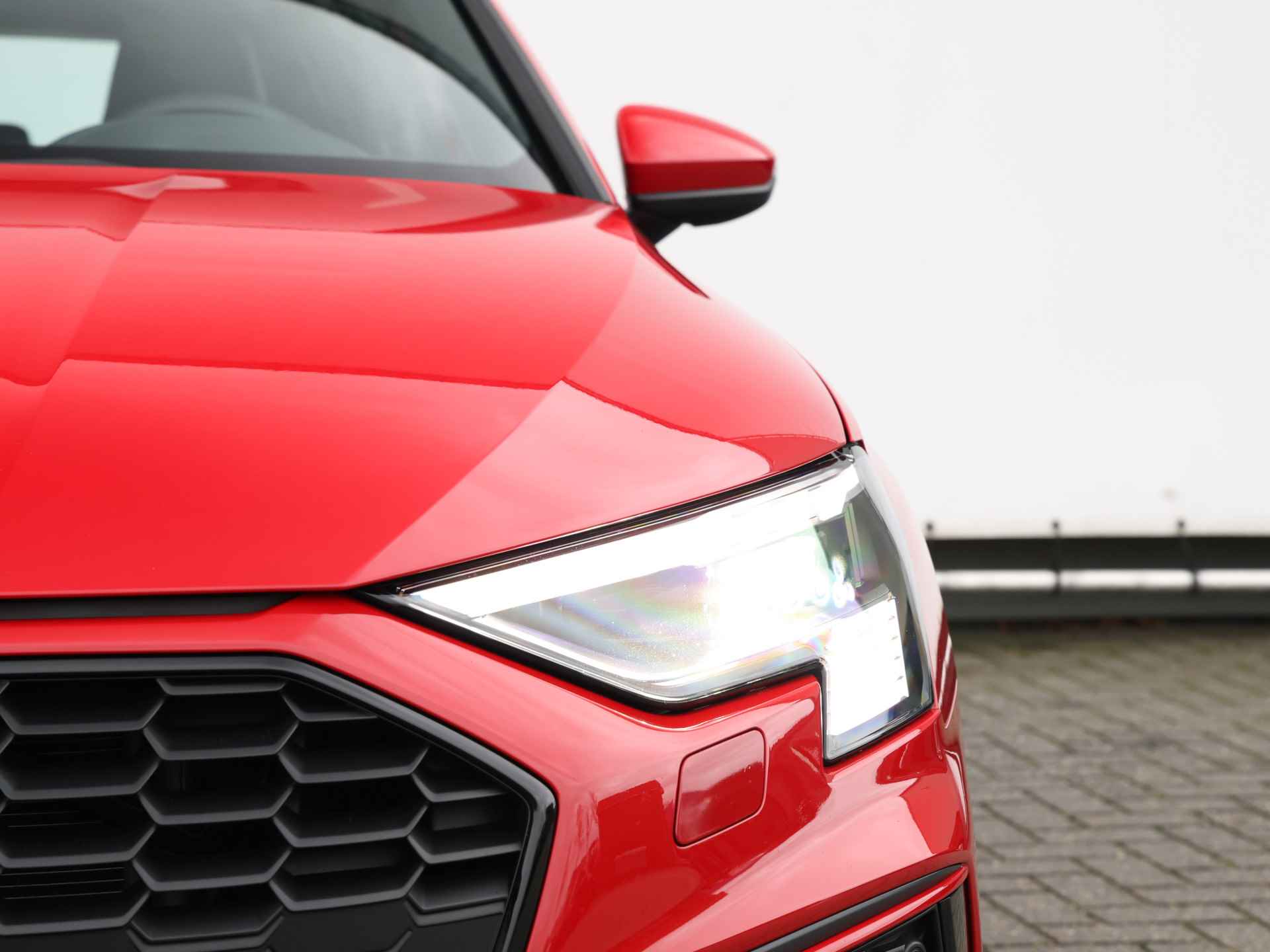 Audi A3 Sportback 35 TFSI S edition 150pk | Pano | Camera | Matrix LED | Stoelverwarming | Adaptive Cruise - 16/47