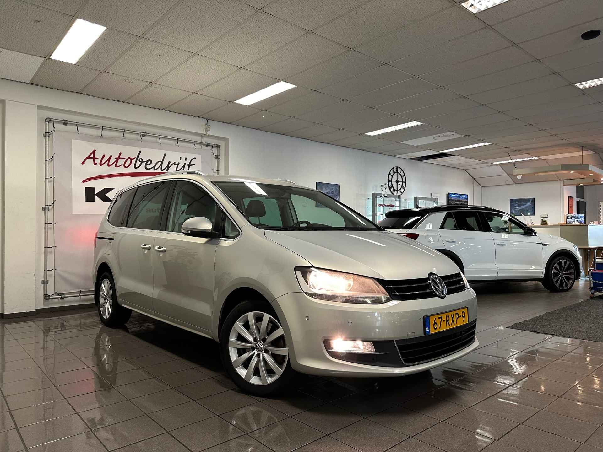 Volkswagen Sharan 1.4 TSI Highline * 1e Eig / Trekhaak / Navigatie / Stoelverwarming / NL Auto * - 7/24