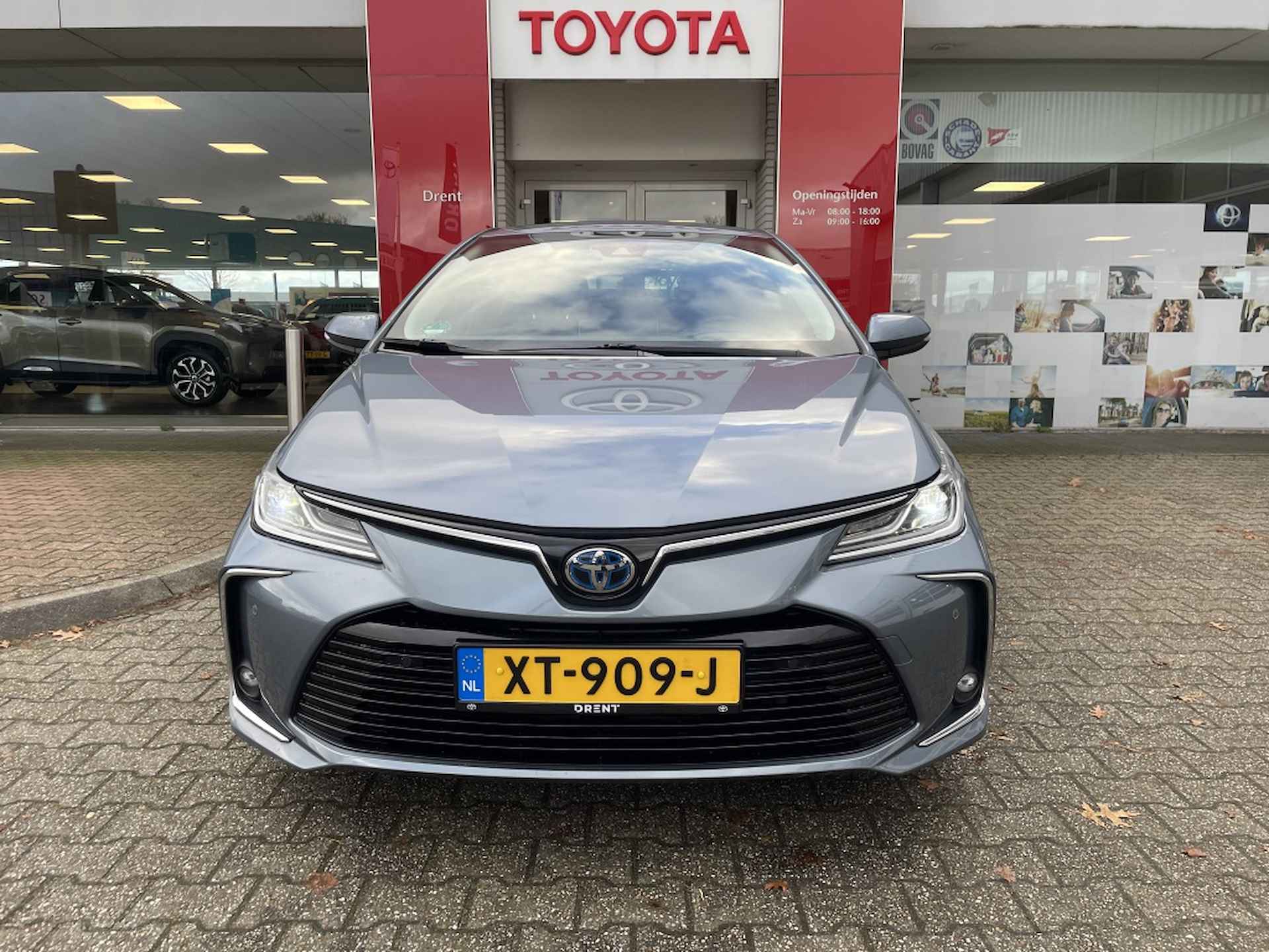 Toyota Corolla 1.8 Hybrid Executive | sensoren v&a | keyless entry + start | Na - 6/35