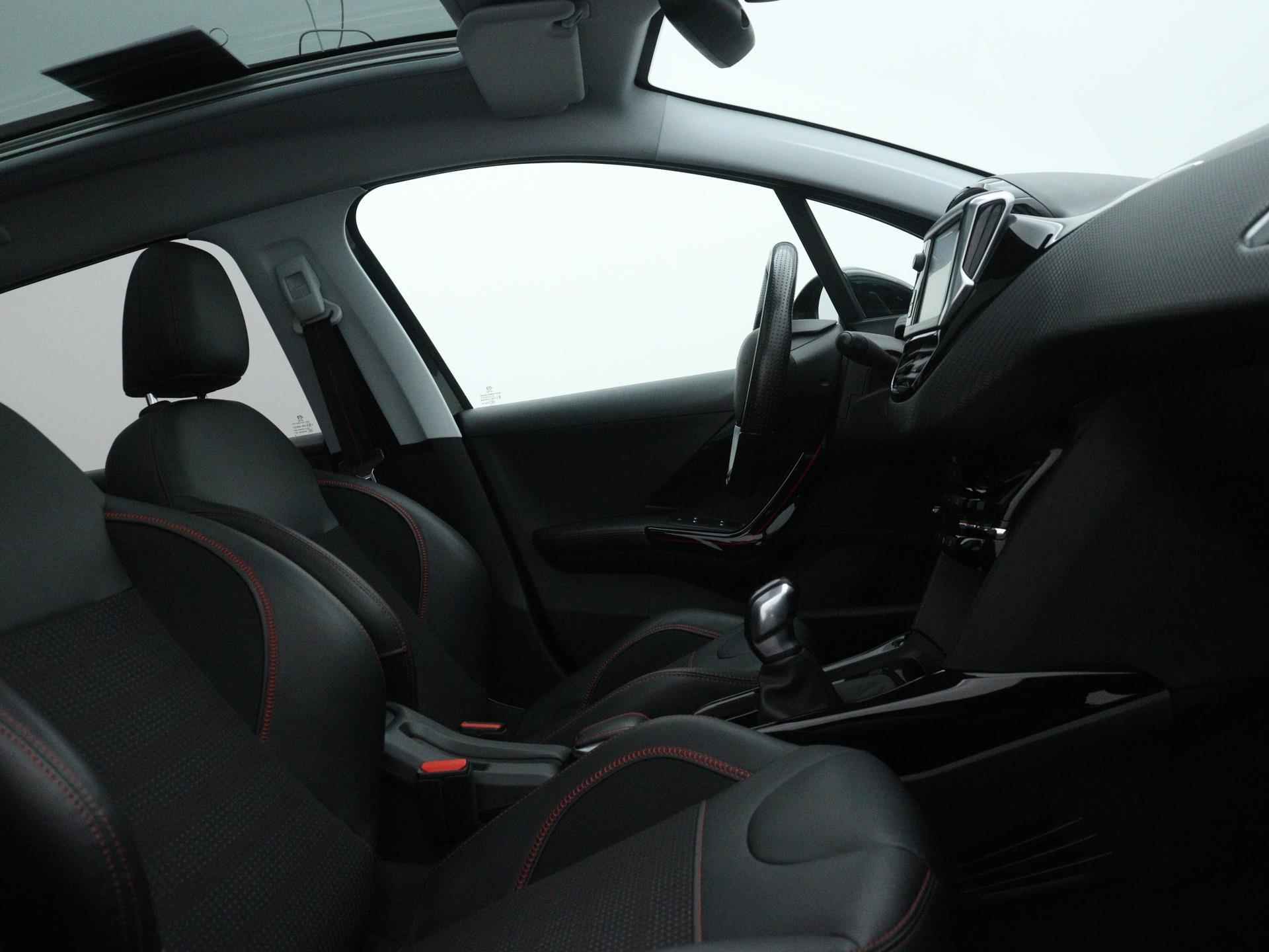 Peugeot 2008 GT-line 110pk | Navigatie | Camera | Climate Control | Sportstoelen | Licht Metalen Velgen - 21/37