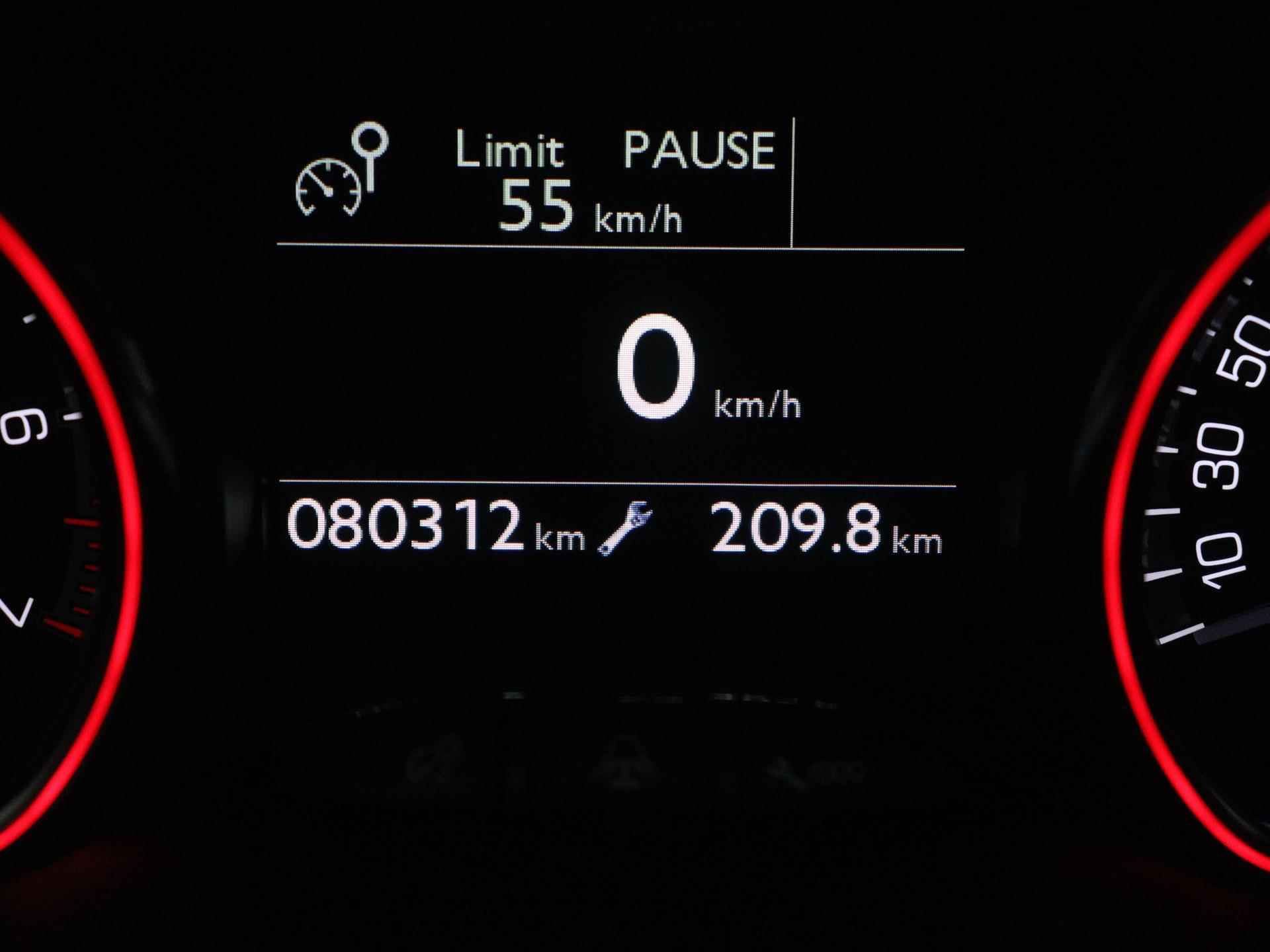 Peugeot 2008 GT-line 110pk | Navigatie | Camera | Climate Control | Sportstoelen | Licht Metalen Velgen - 30/37
