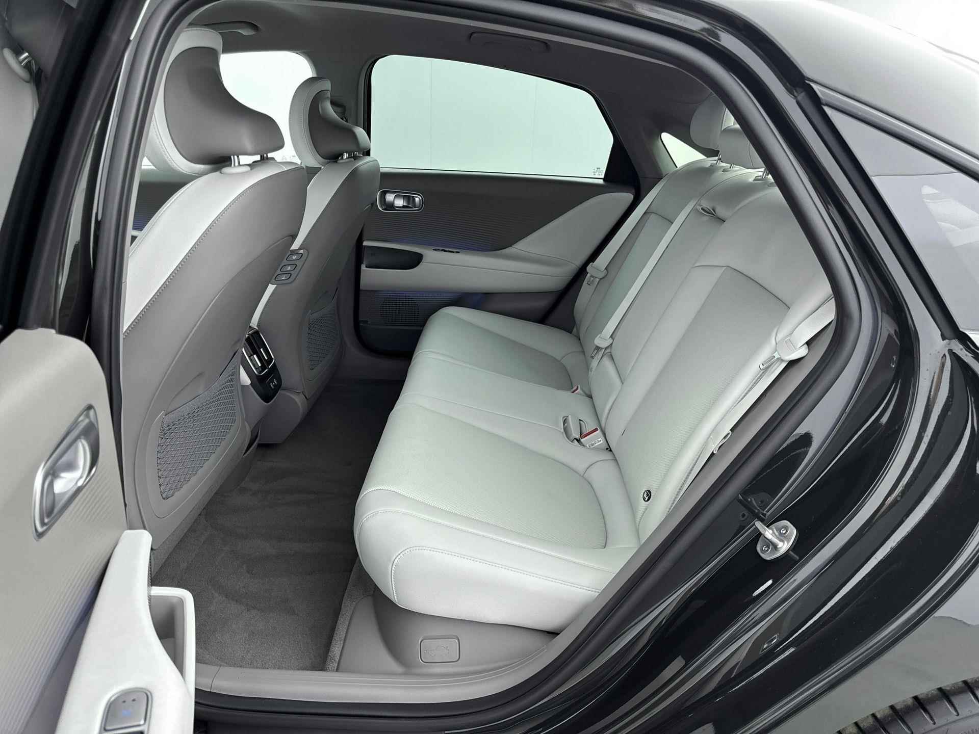 Hyundai IONIQ 6 Lounge 77 kWh | Incl. €3000,- Voorraadactie! | Memory | 360 Camera | Stoel + stuurverwarming | Head-up display | 20" Lm-wielen | - 10/28