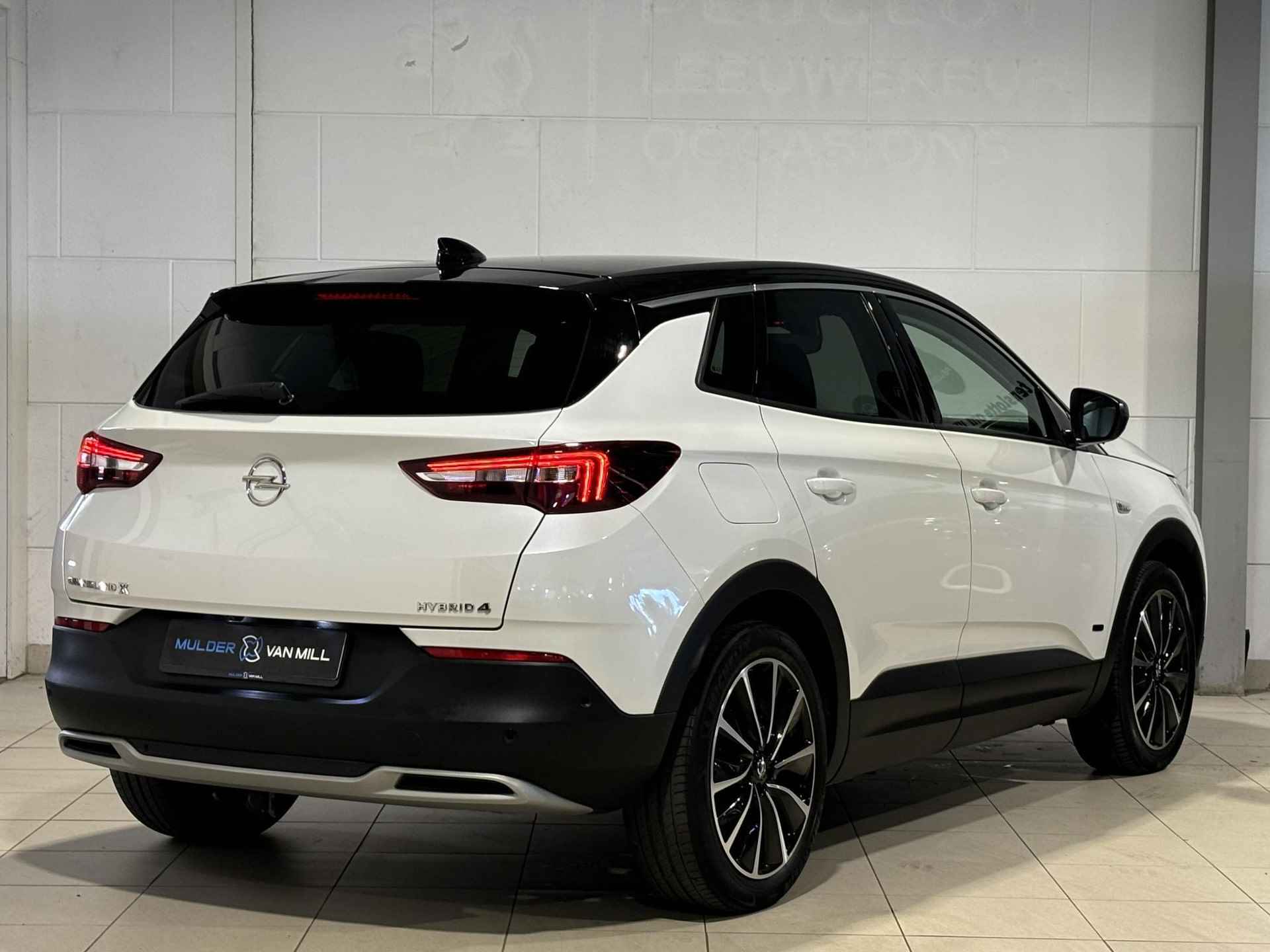 Opel Grandland X 1.6 Turbo HYbrid4 300 pk 4x4 Innovation |TREKHAAK|AGR-STOEL|360° CAMERA+SENSOREN|NAVI PRO 8"|STOELVERWARMING|ISOFIX| - 5/64