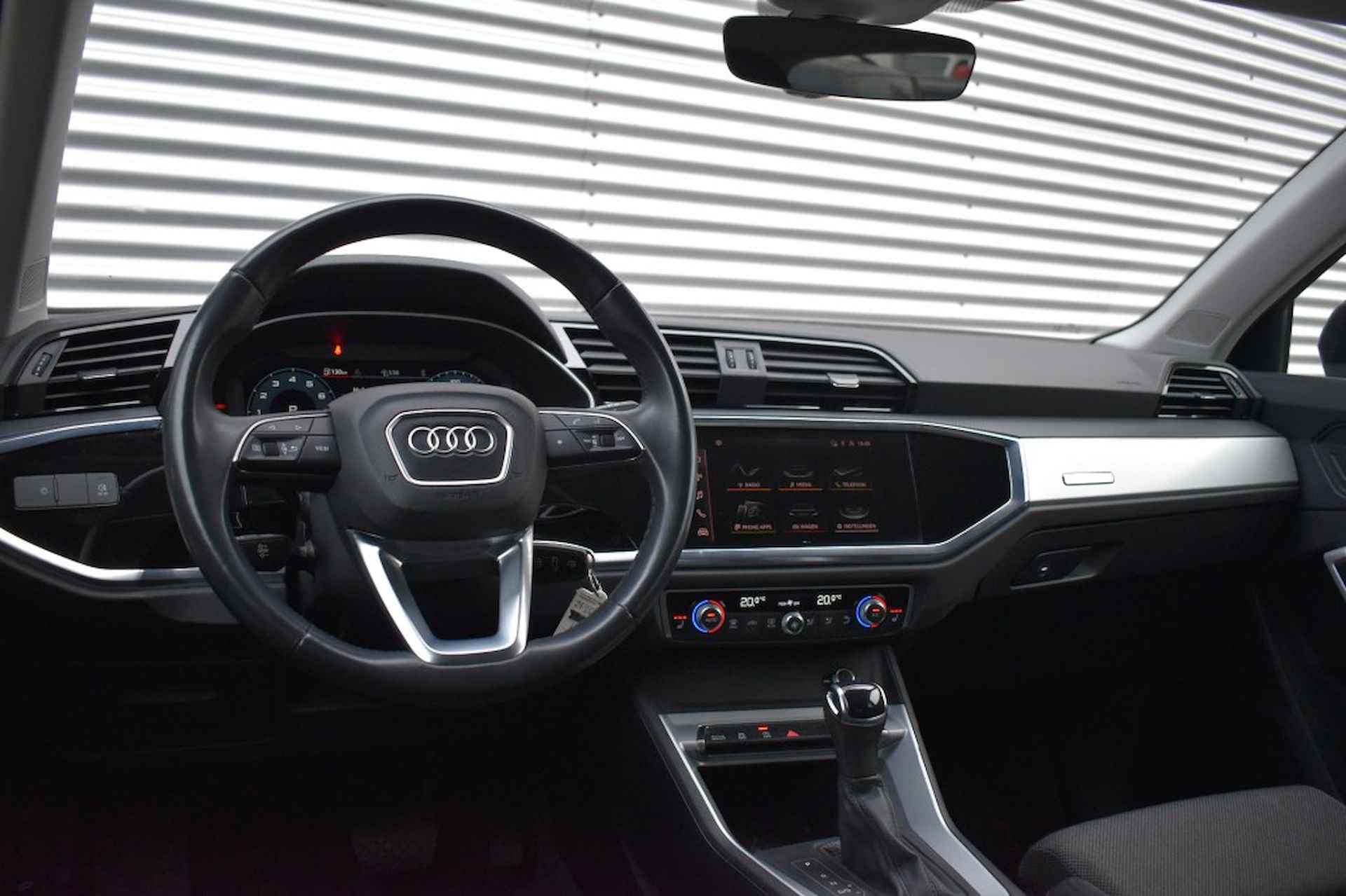 AUDI Q3 35 TFSI EDITION / VIRTUAL COCKPIT / EL. A-KLEP / SPORTSTOELEN - 38/47