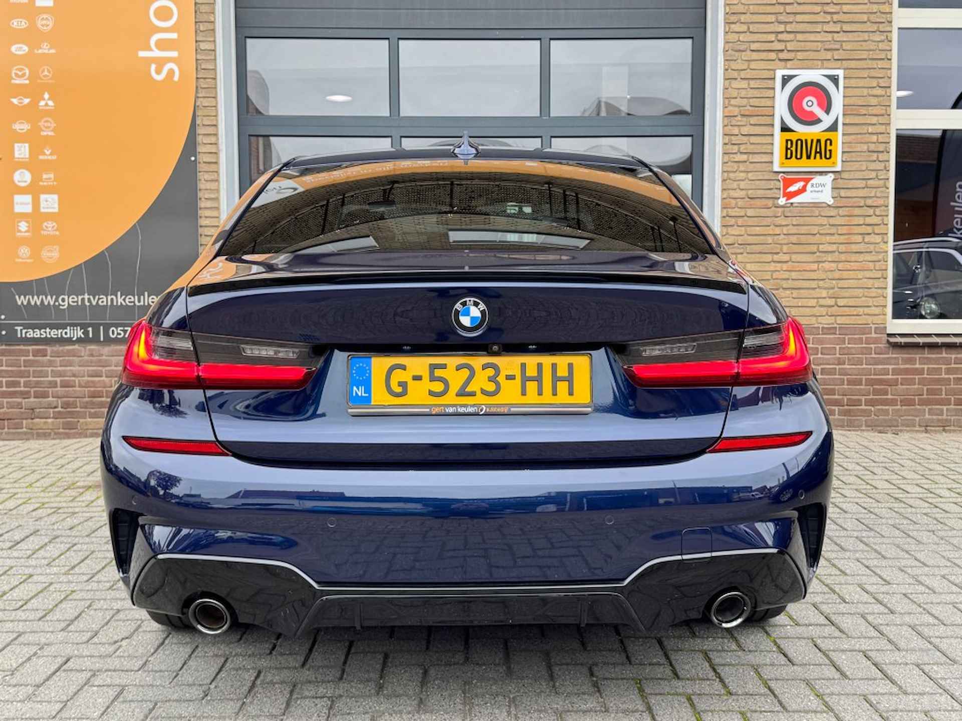 BMW 3-serie 330e M-SPORT LEER/SCHUIFDAK/HARMAN-KARDON/LED/NL-AUTO/1E EIG. - 30/54