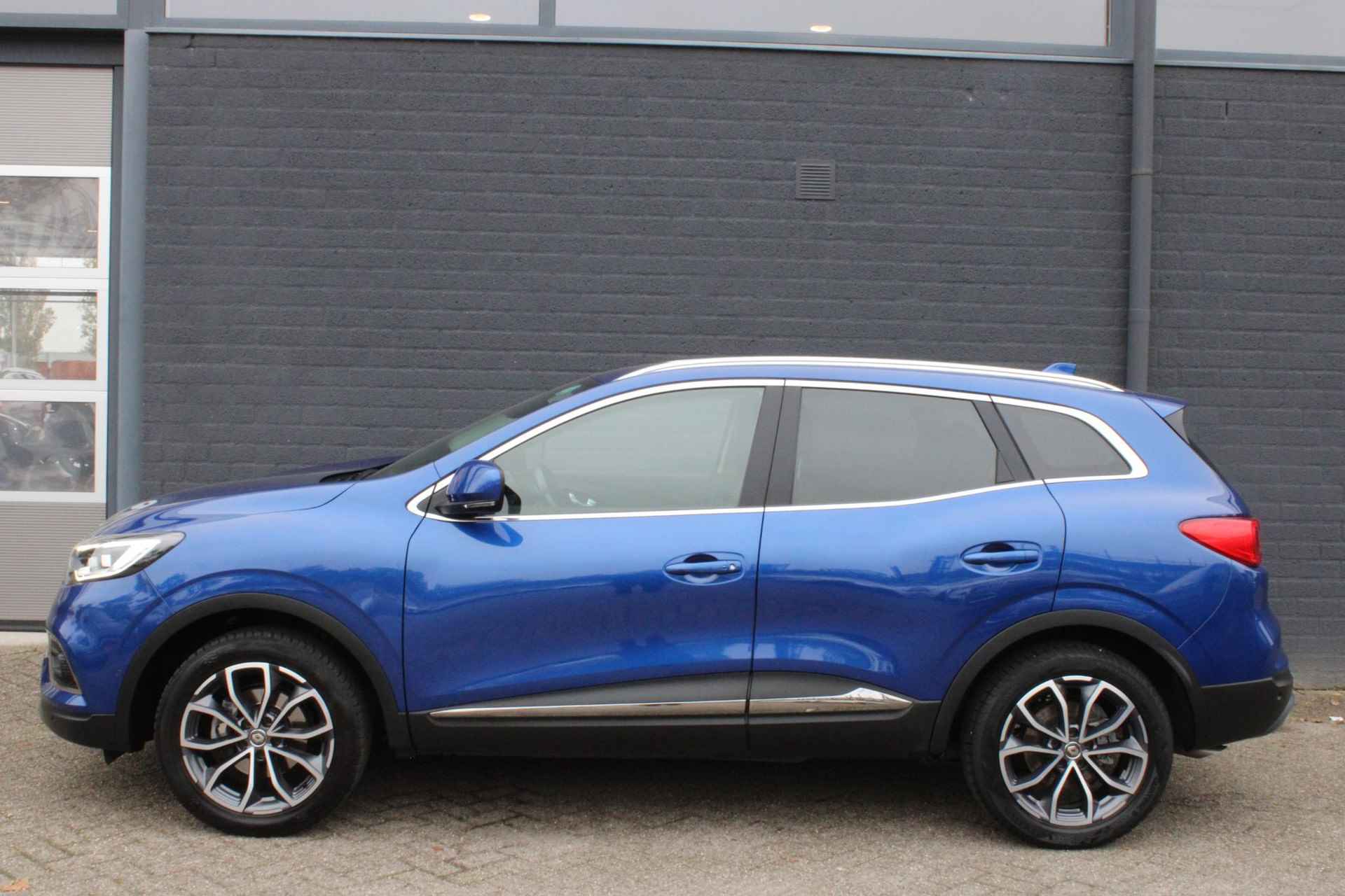 Renault Kadjar 1.3 TCe 140 PK Intens NL-Auto | Navigatie | Camera | Climate Controle | Cruise Control | LM-velgen | Parkeersensoren | 1e Eigenaar | Dealer onderhouden - 2/30