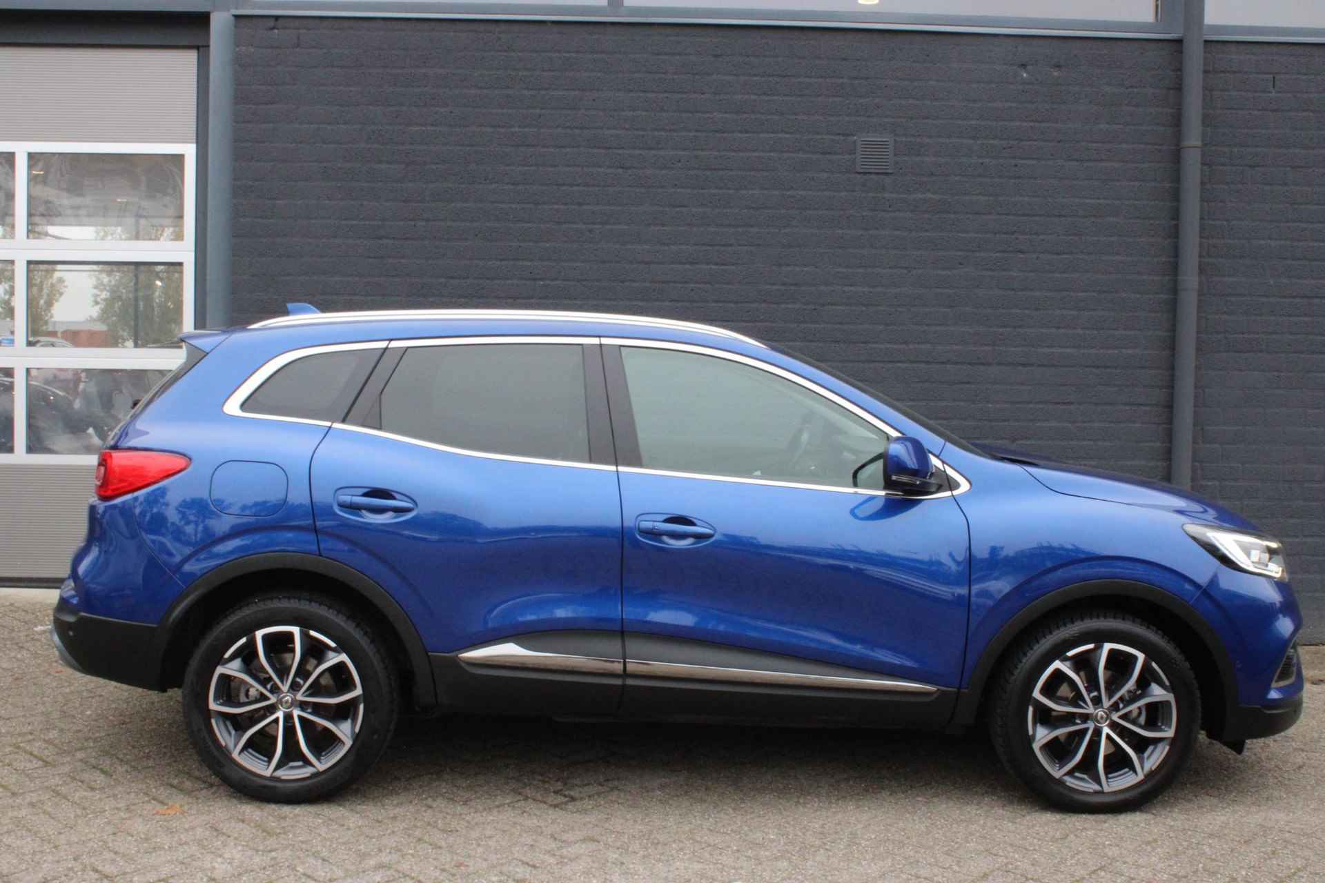 Renault Kadjar 1.3 TCe 140 PK Intens NL-Auto | Navigatie | Camera | Climate Controle | Cruise Control | LM-velgen | Parkeersensoren | 1e Eigenaar | Dealer onderhouden - 3/30