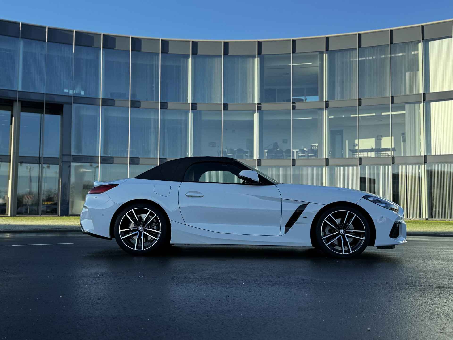 BMW Z4 sdrive30i M-Sport - 2/36