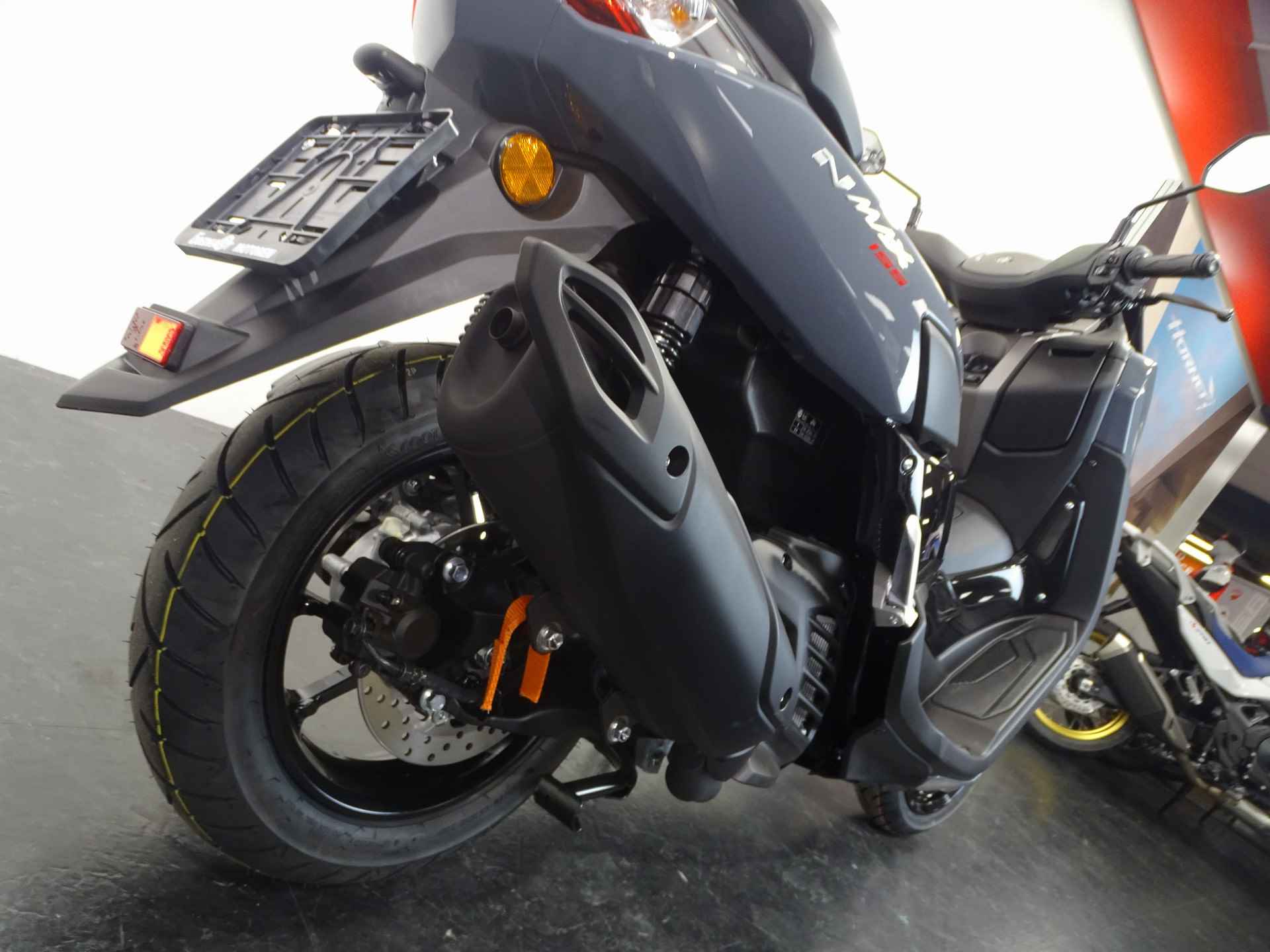 Yamaha NMAX 155 - 5/5