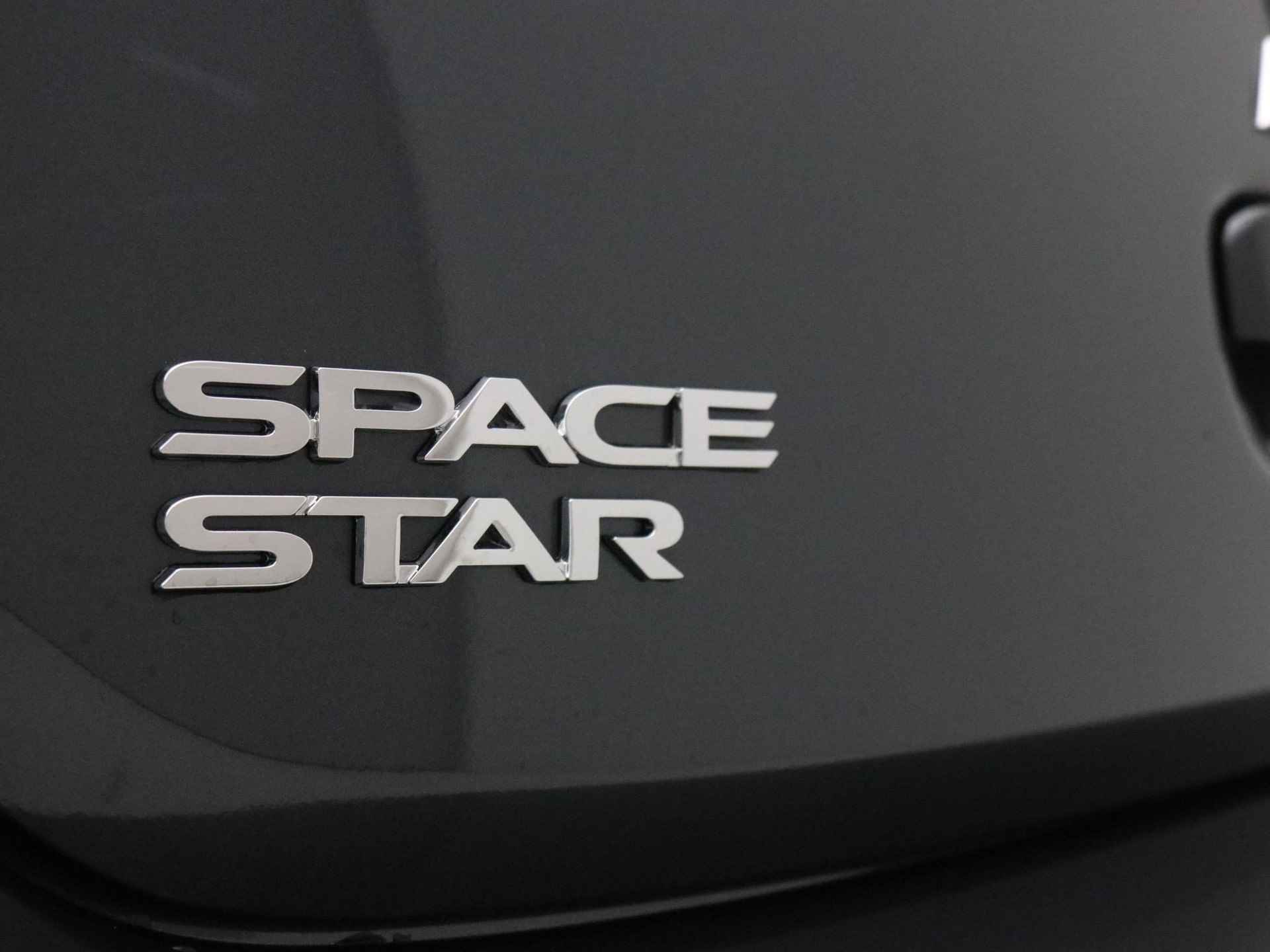 Mitsubishi Space Star 1.2 Connect+ / € 275,-* Private Lease Actie / Korting € 2.250,- / Rijklaarprijs € 17.837,- / Direct leverbaar / Airconditioning / Apple CarPlay / Android Auto / Bluetooth / Licht- en Regensensor / - 24/47